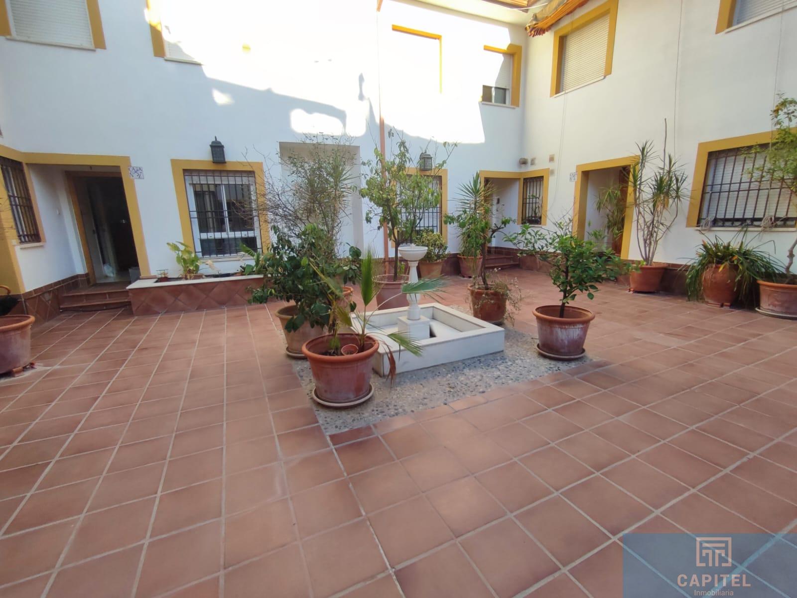 For sale of house in Córdoba
