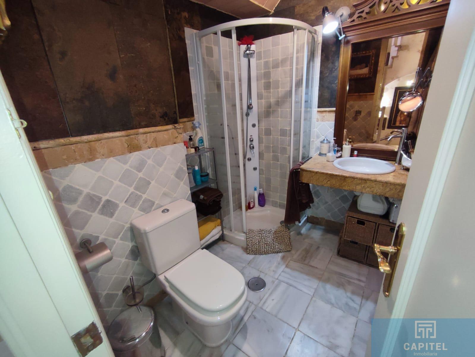 For sale of house in Córdoba