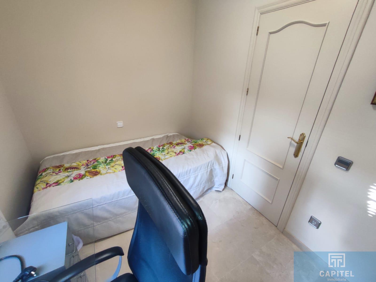 For sale of house in Córdoba
