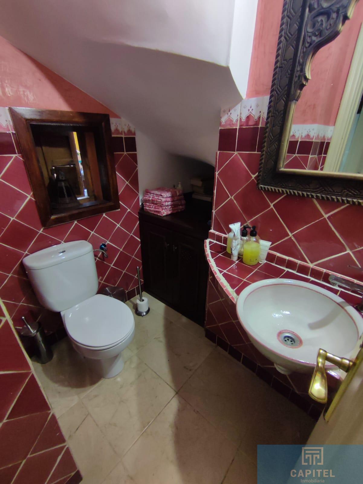 For sale of house in Córdoba