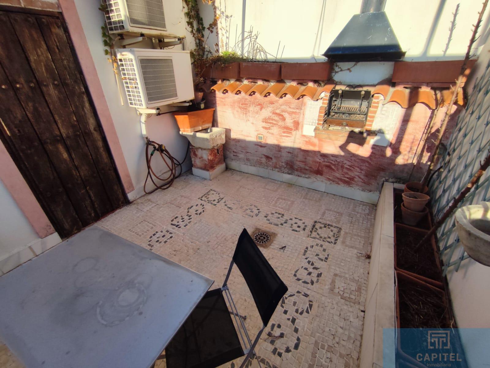 For sale of house in Córdoba