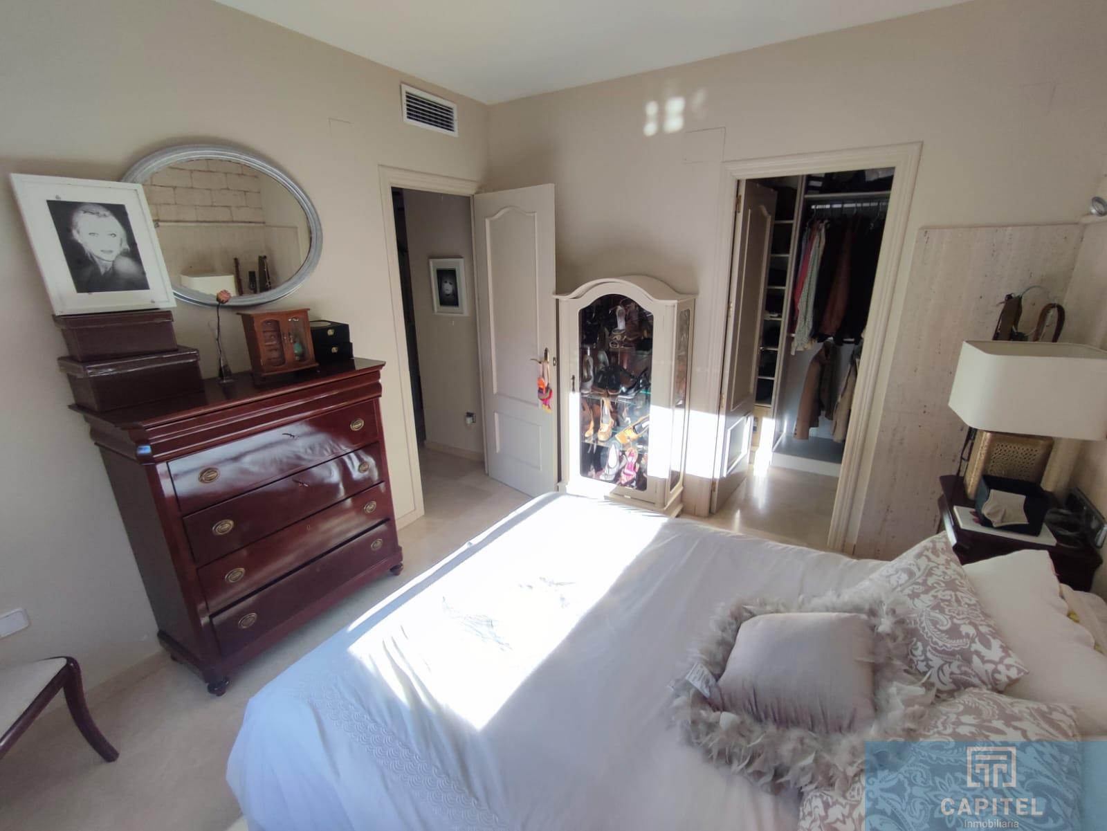 For sale of house in Córdoba