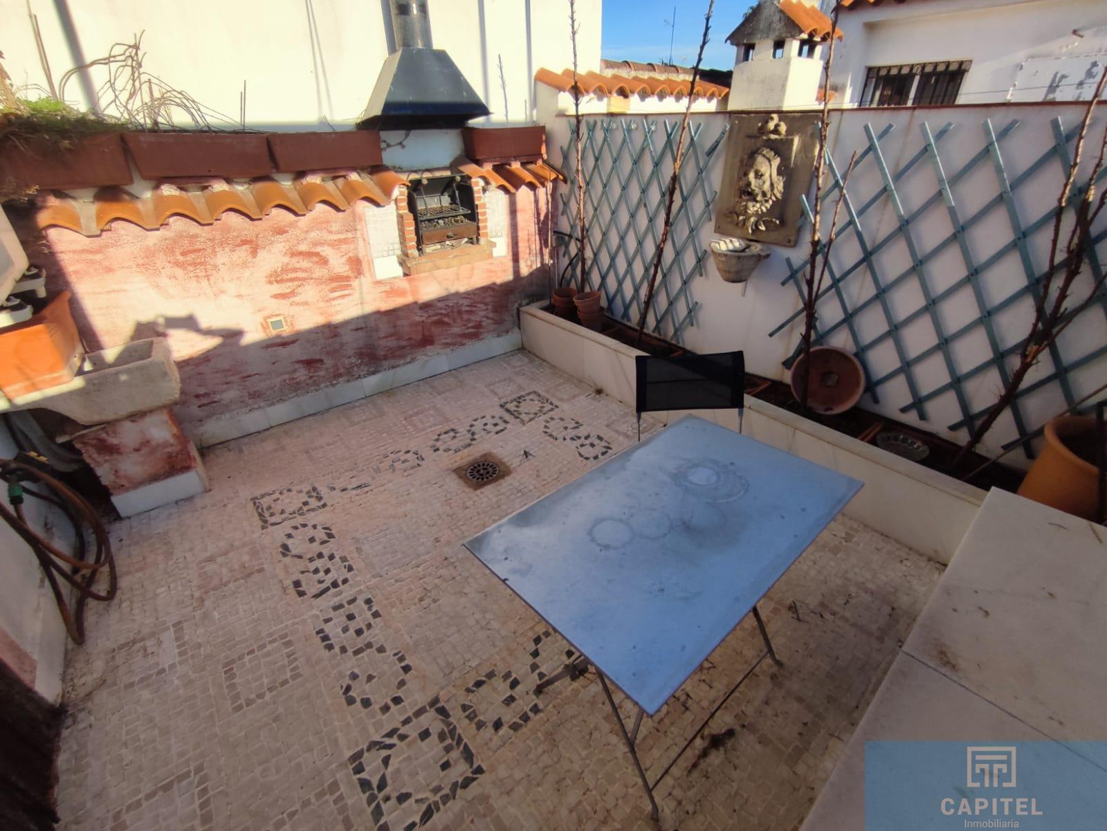 For sale of house in Córdoba