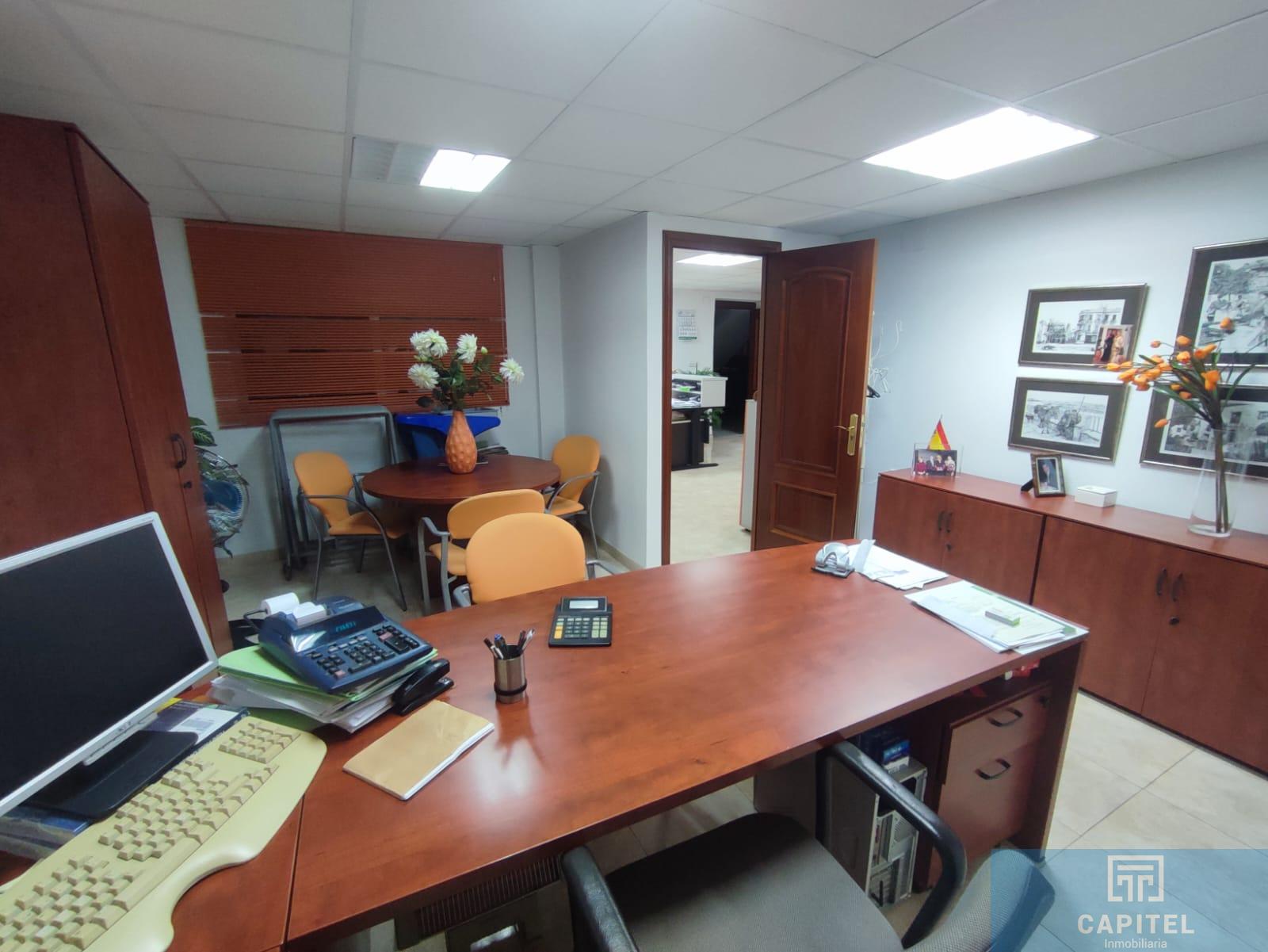For sale of commercial in Córdoba