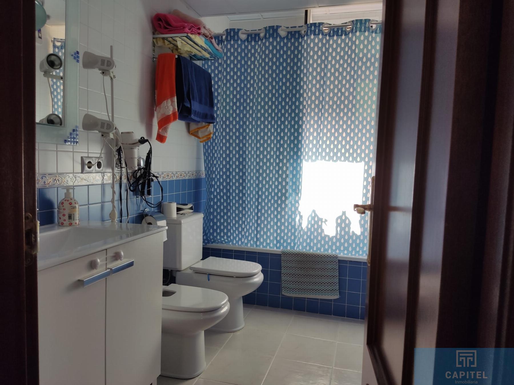 For sale of flat in Córdoba