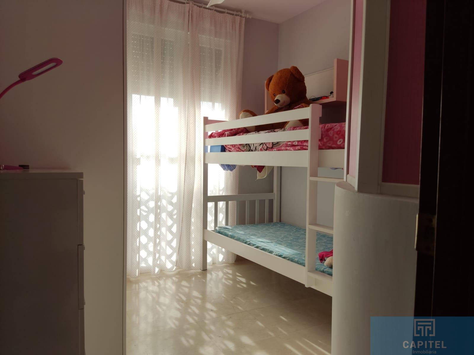 For sale of flat in Córdoba