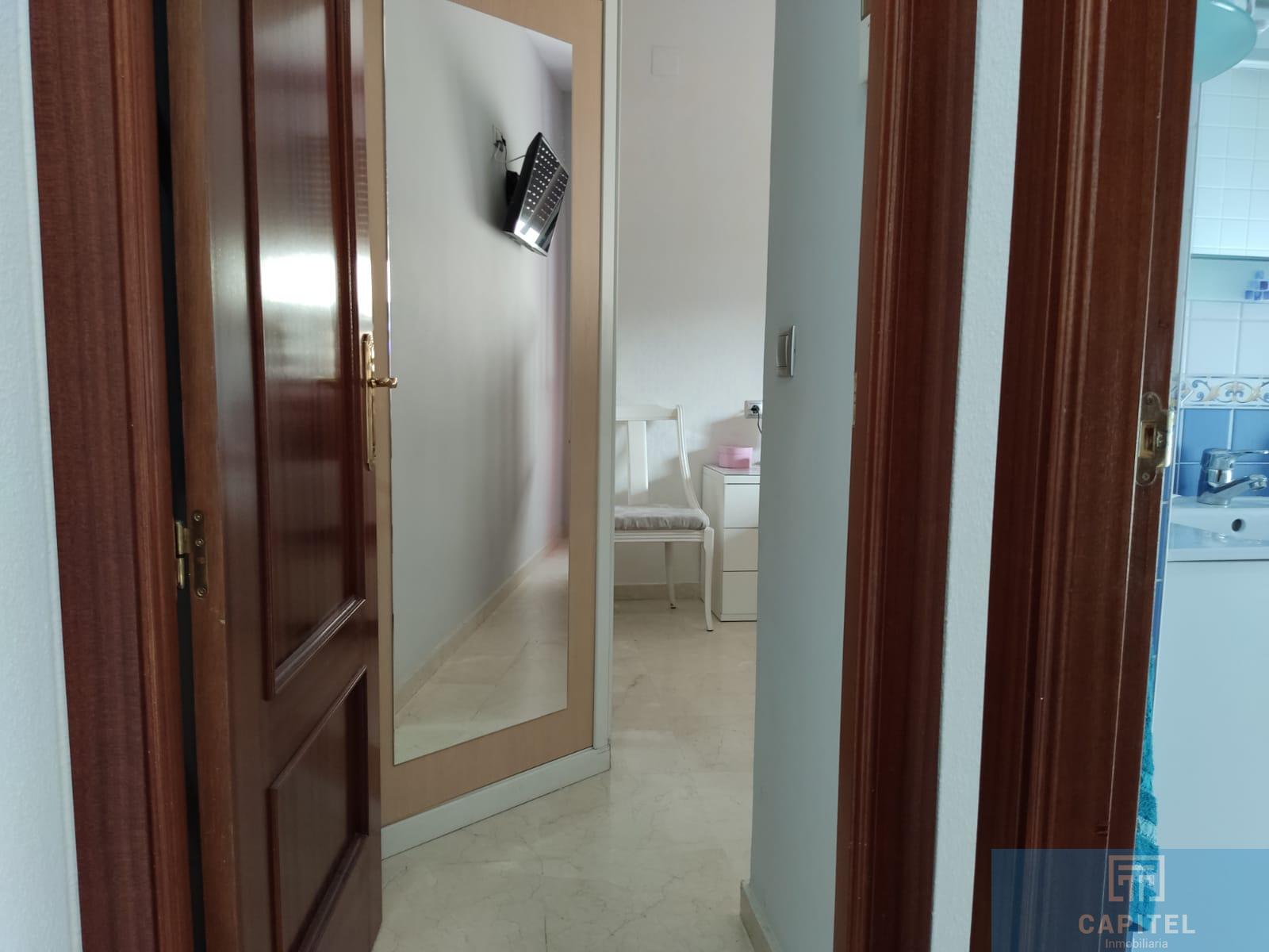For sale of flat in Córdoba