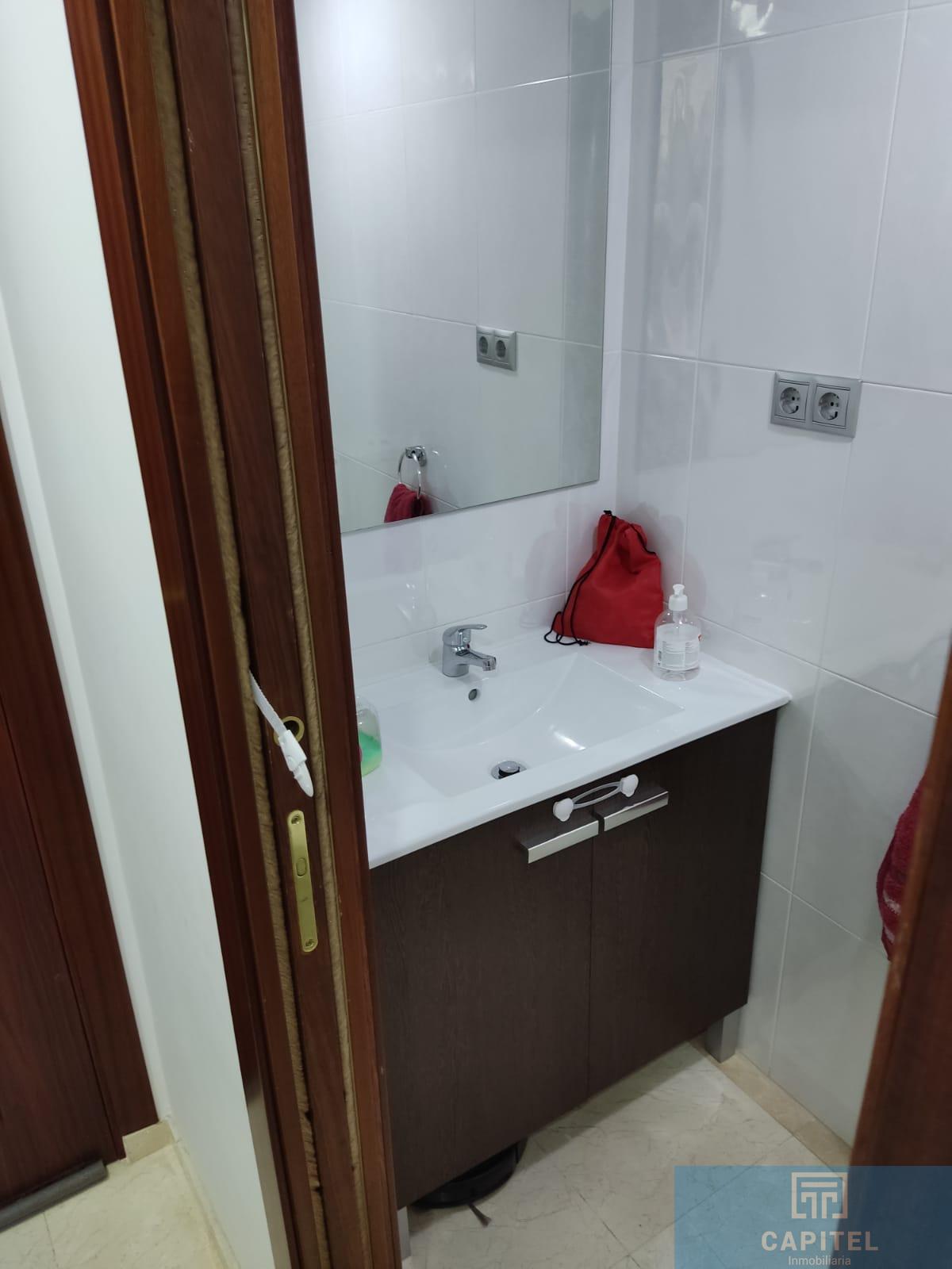 For sale of flat in Córdoba