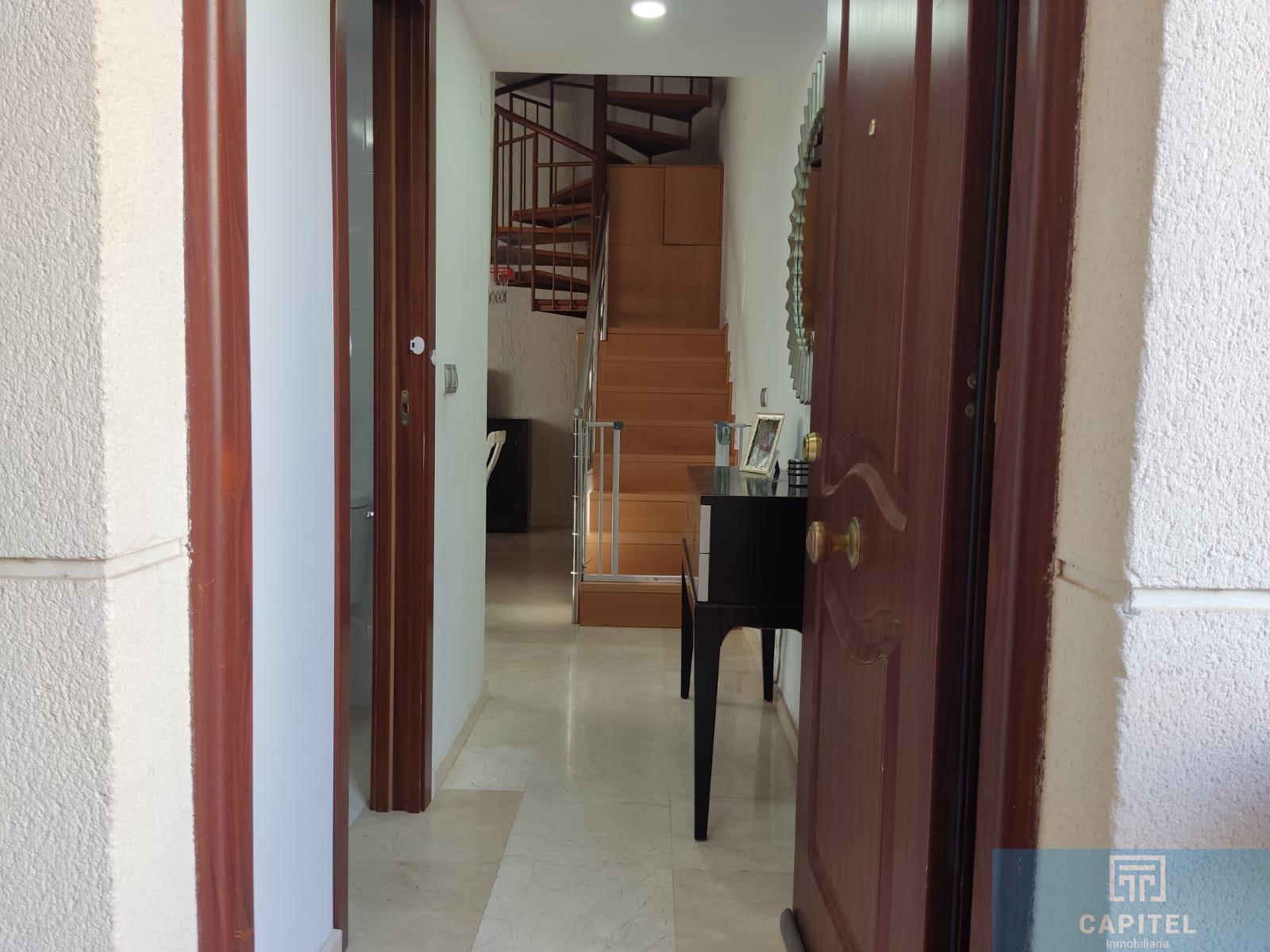 For sale of flat in Córdoba