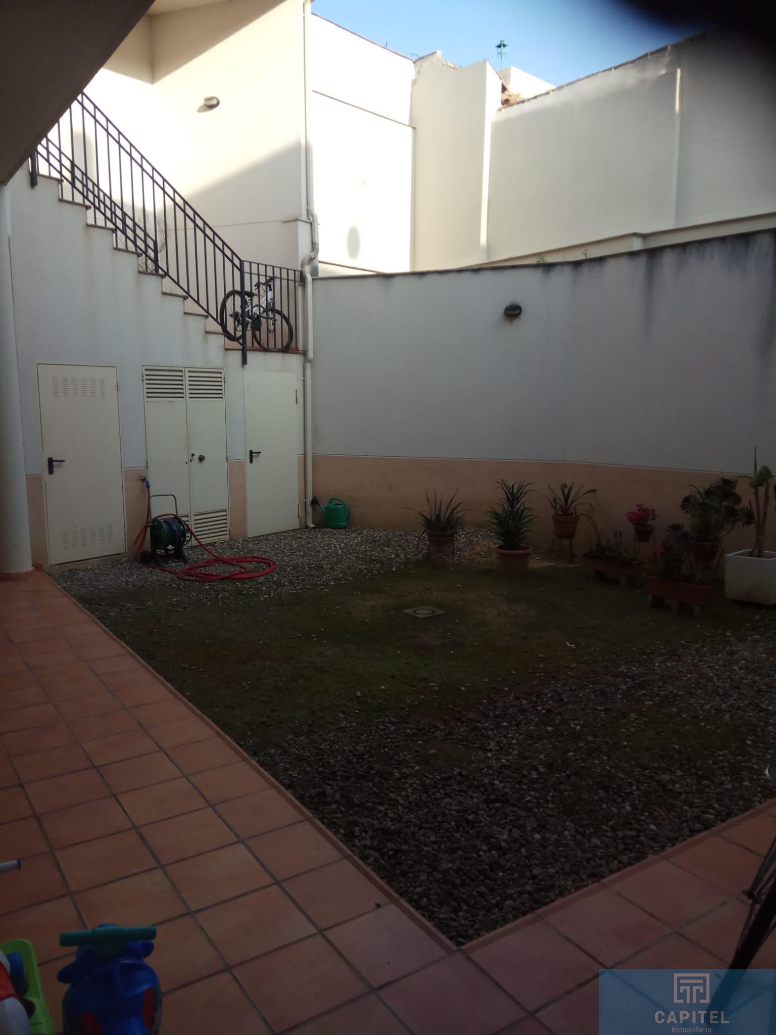 For sale of flat in Córdoba