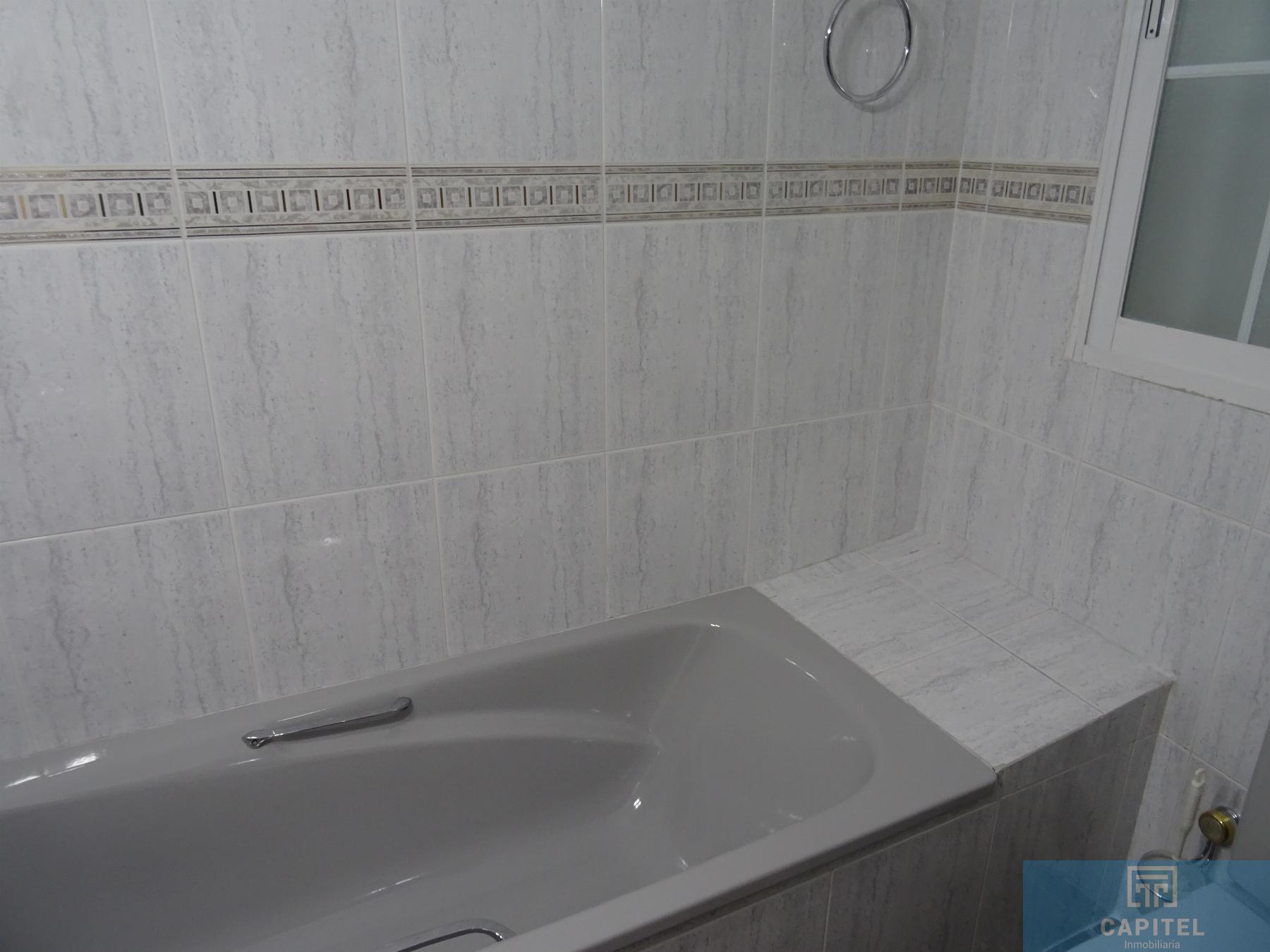 For sale of house in Córdoba