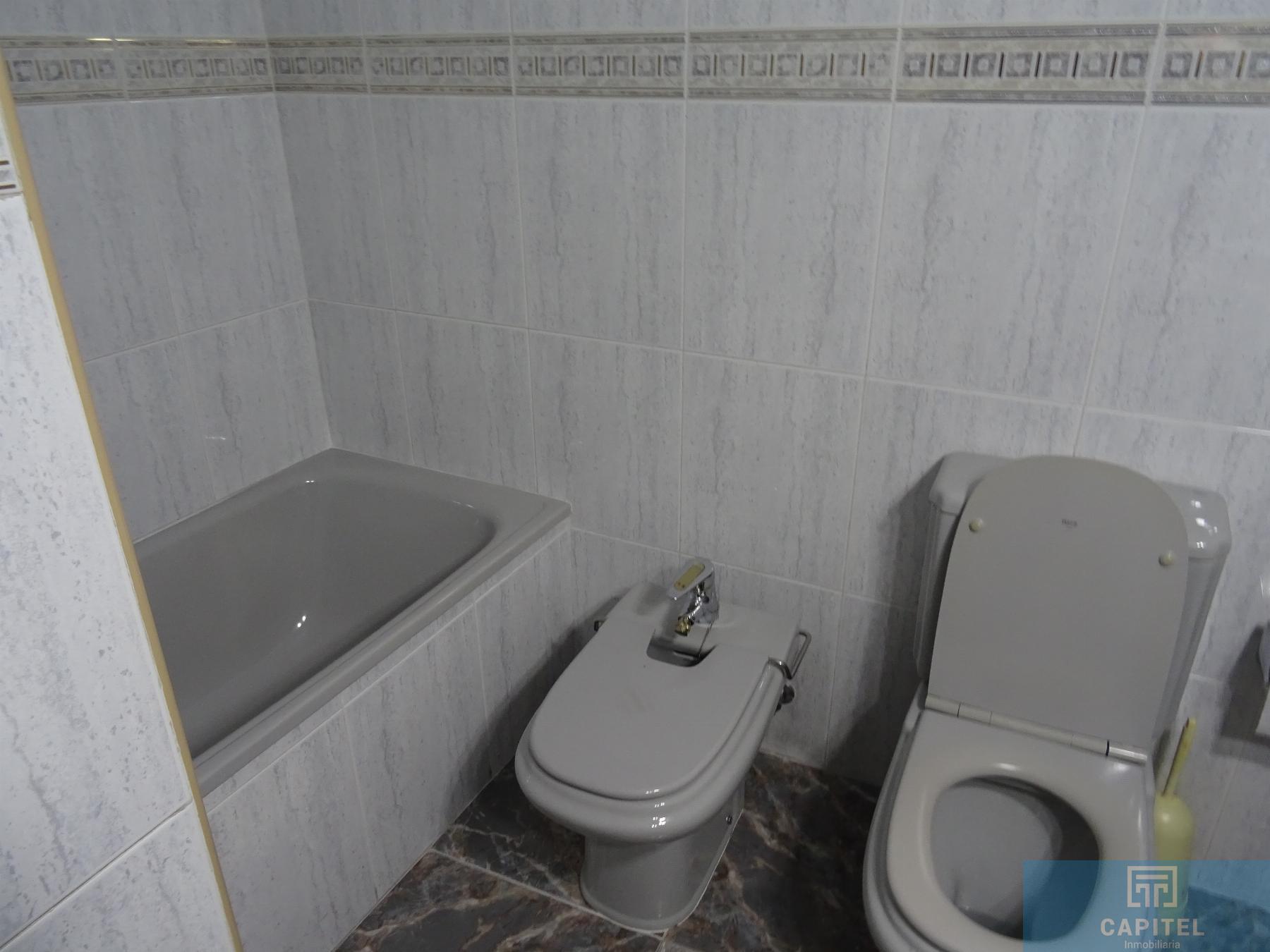 For sale of house in Córdoba