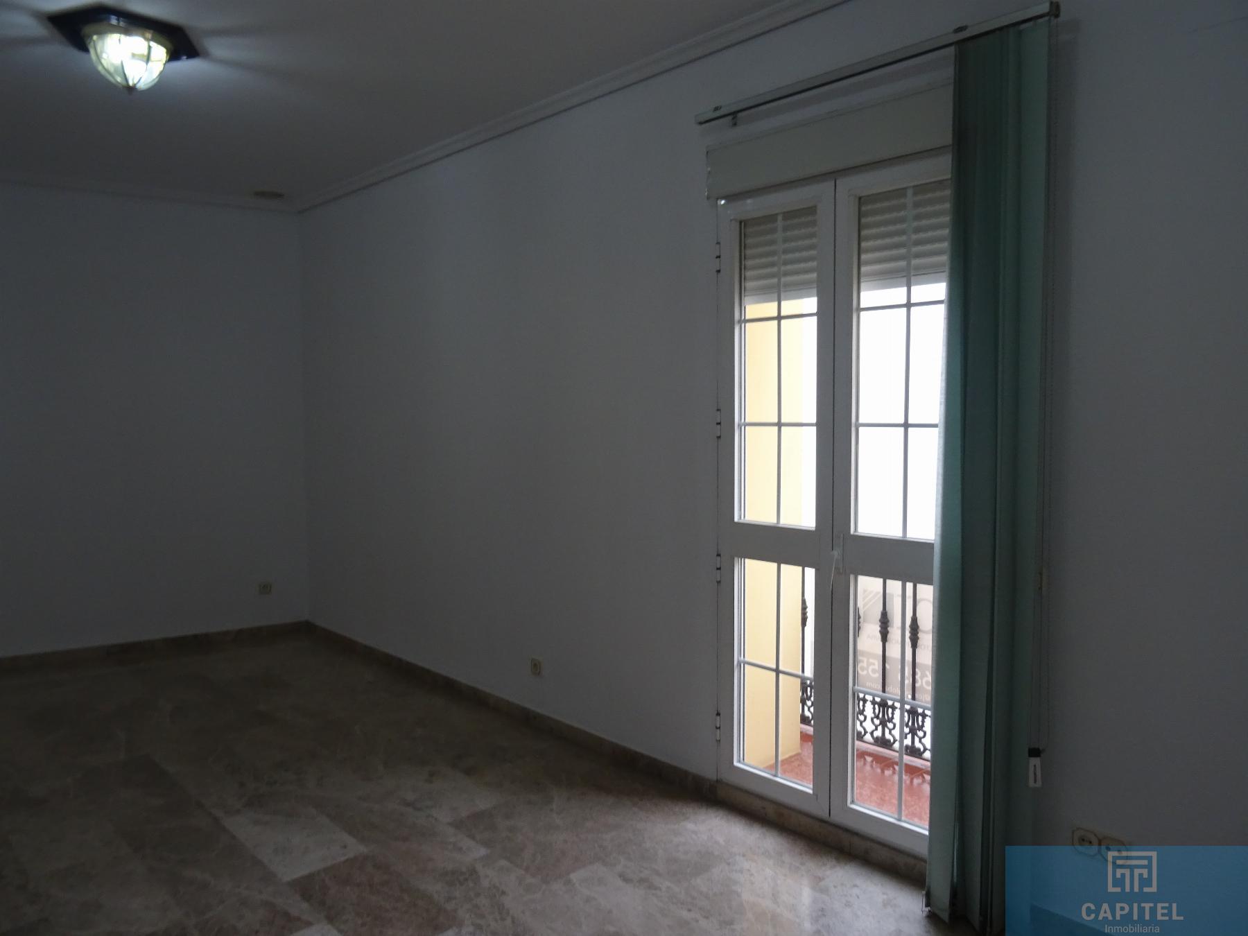For sale of house in Córdoba