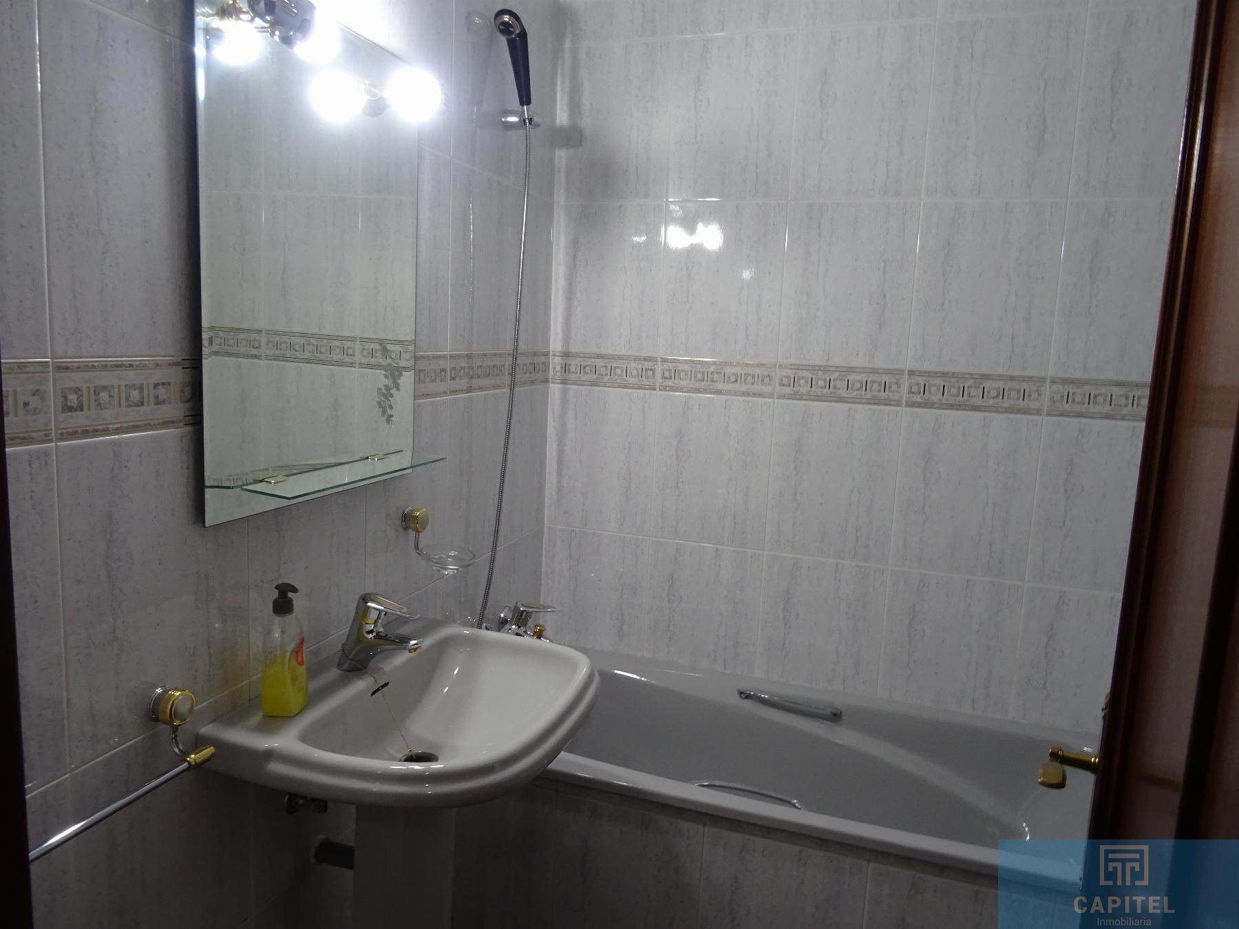 For sale of house in Córdoba