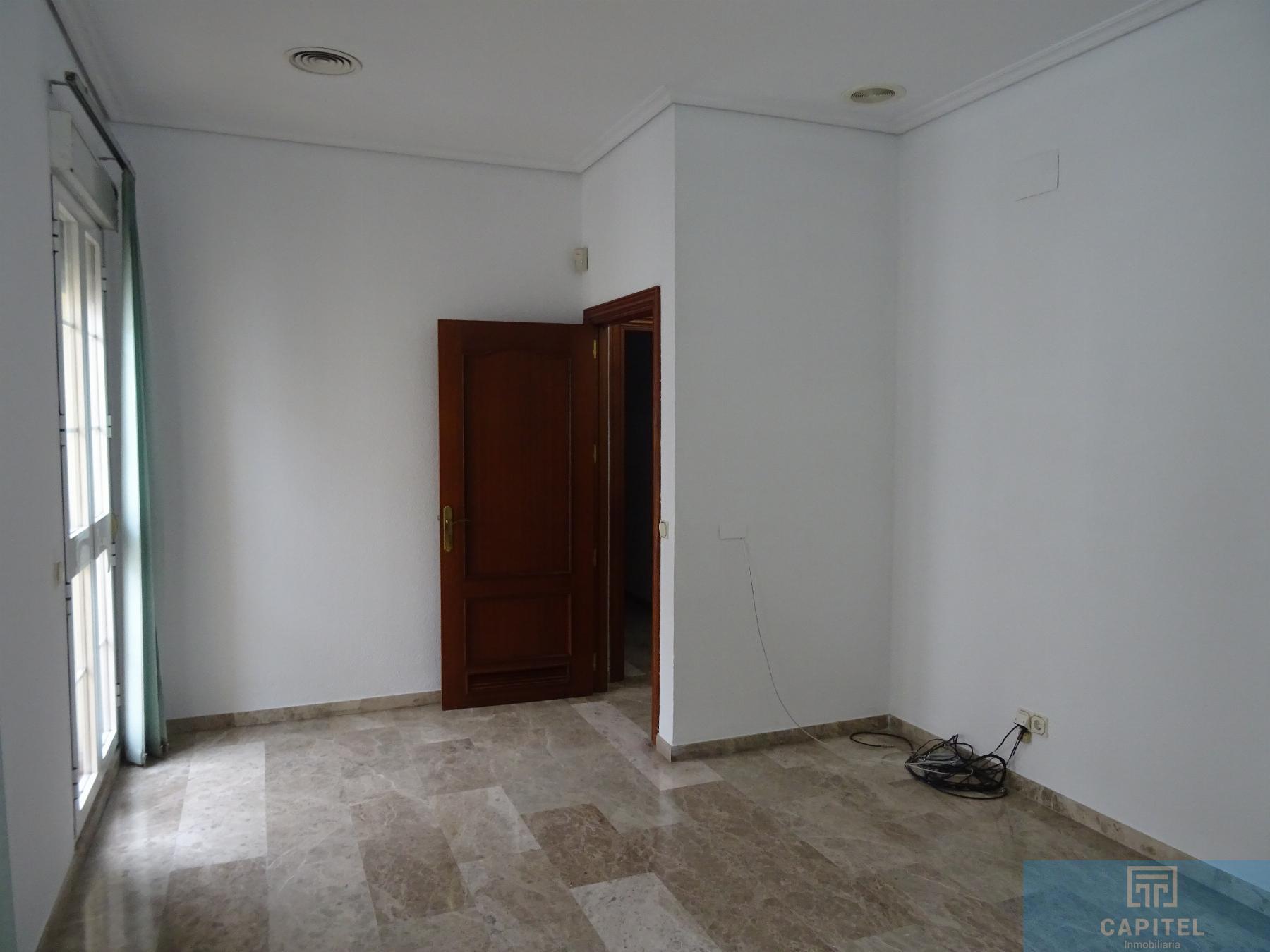 For sale of house in Córdoba