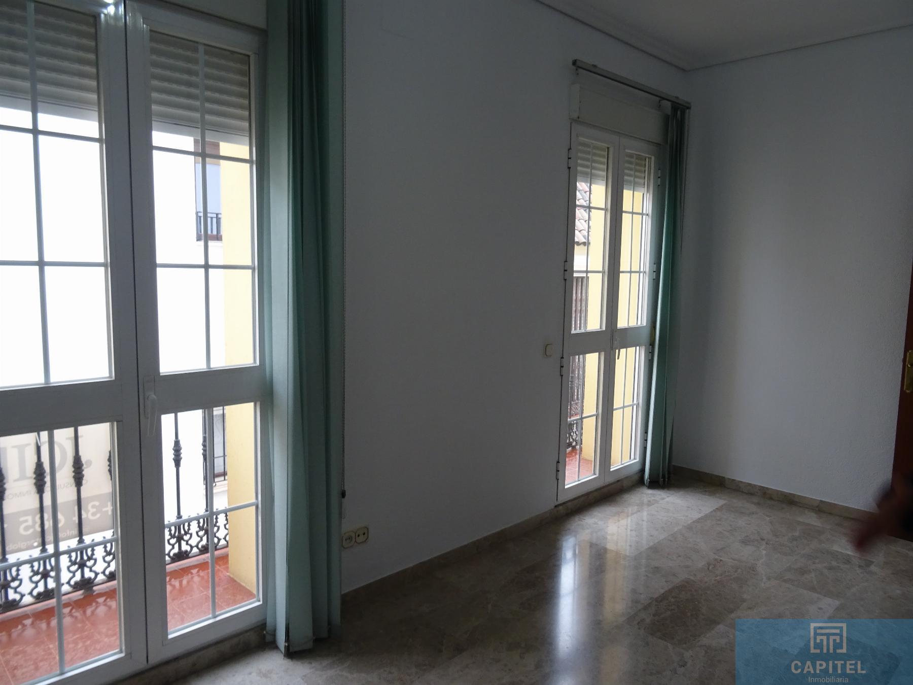 For sale of house in Córdoba
