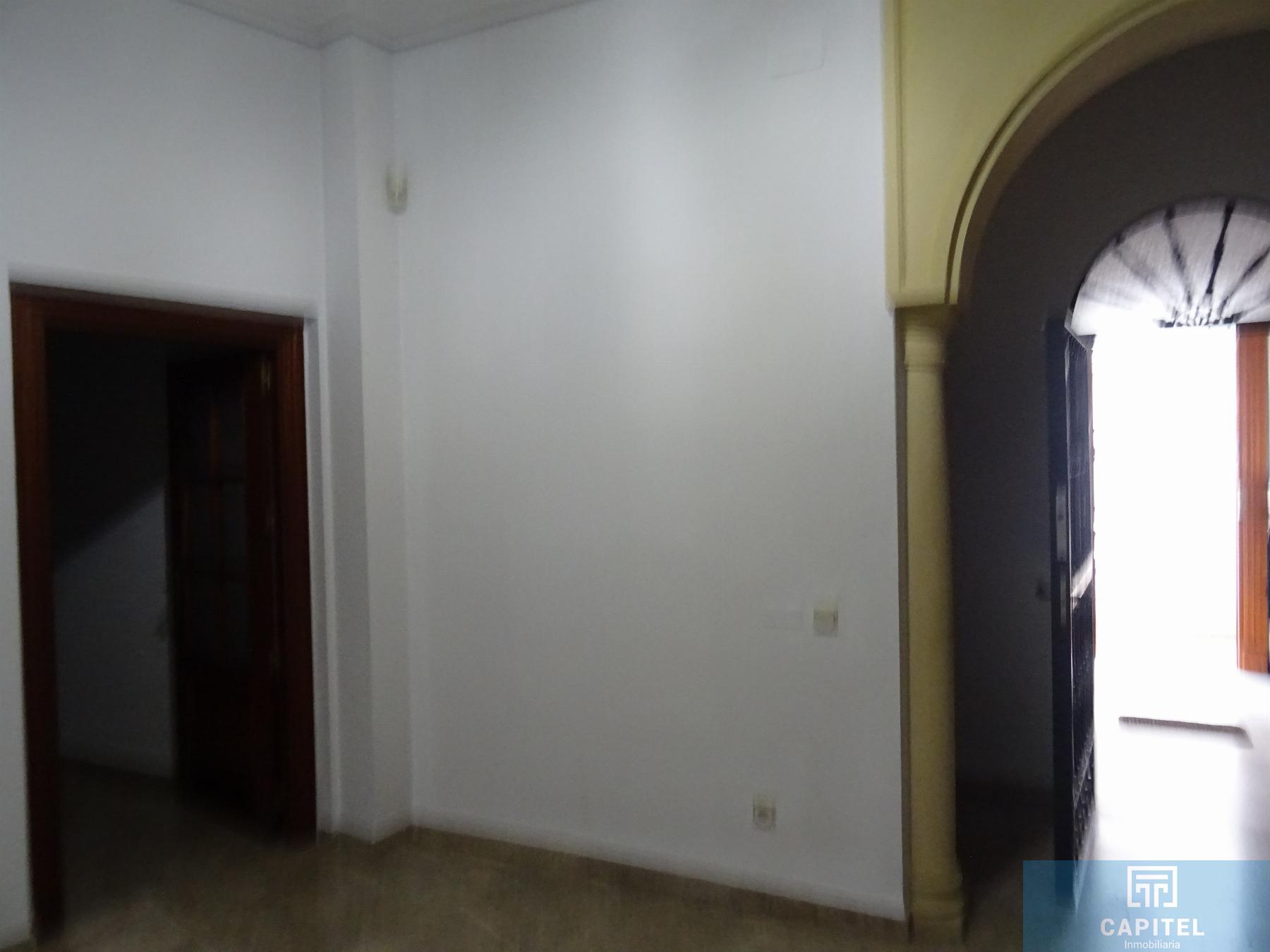 For sale of house in Córdoba