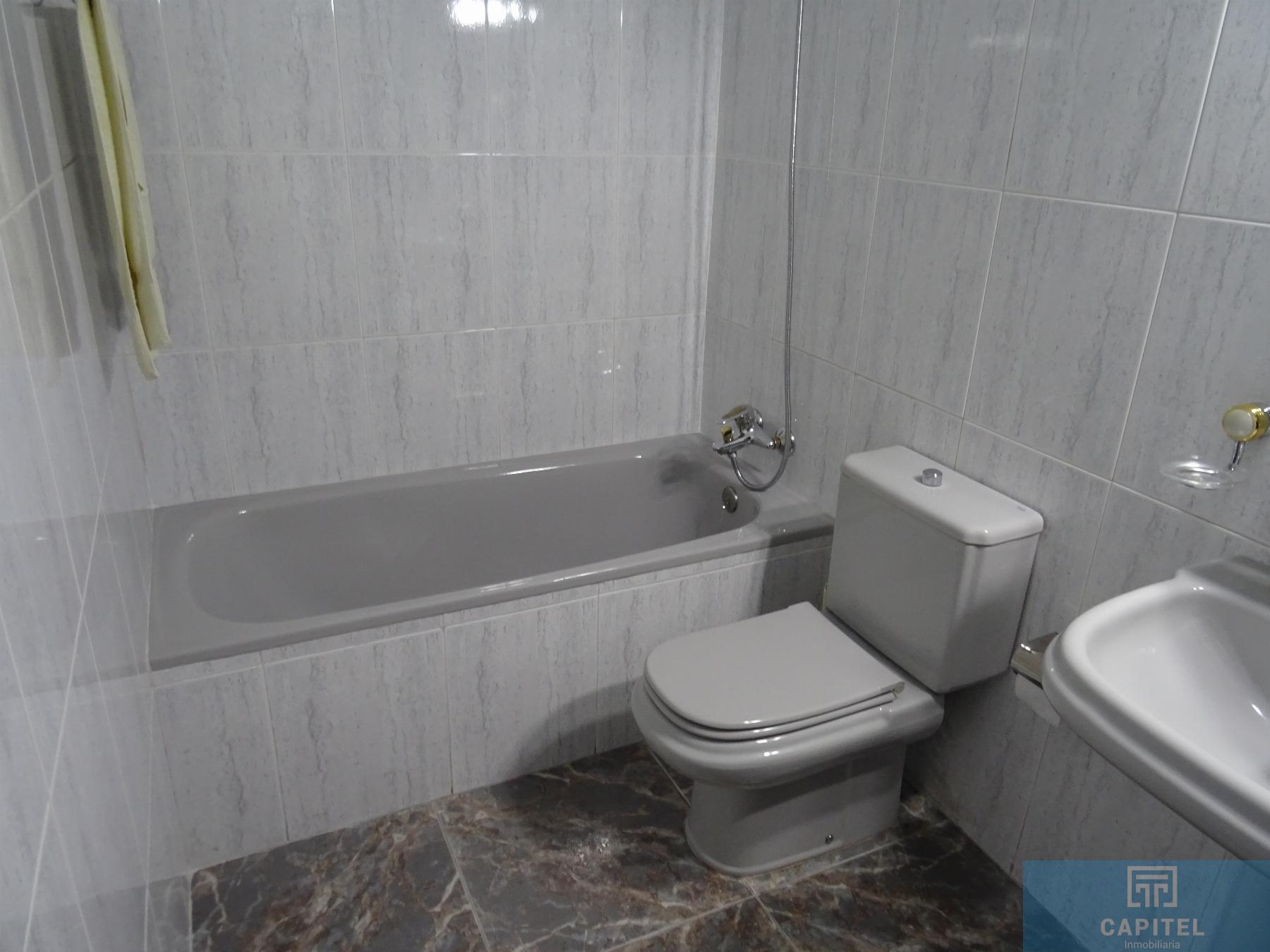 For sale of house in Córdoba