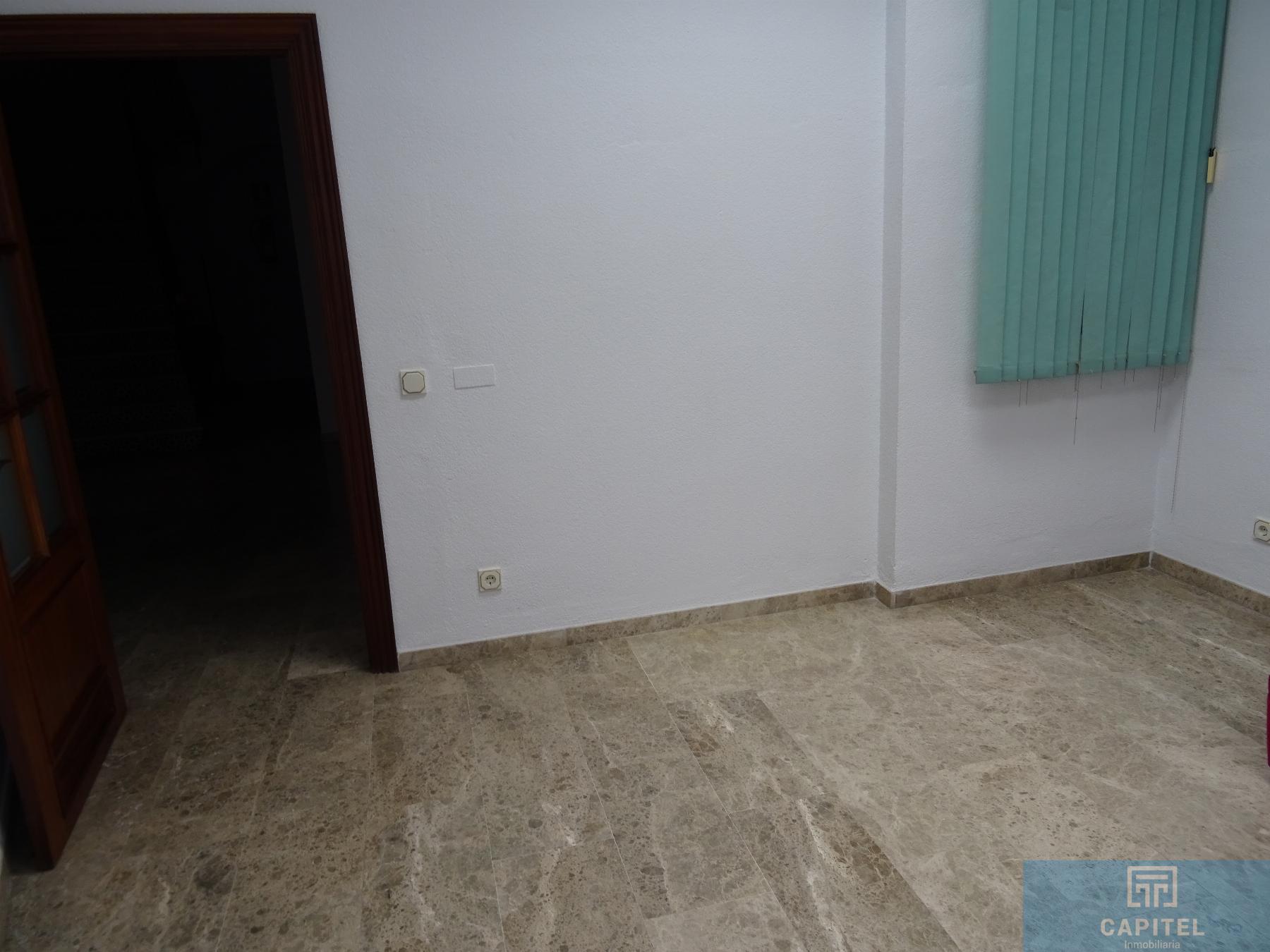 For sale of house in Córdoba
