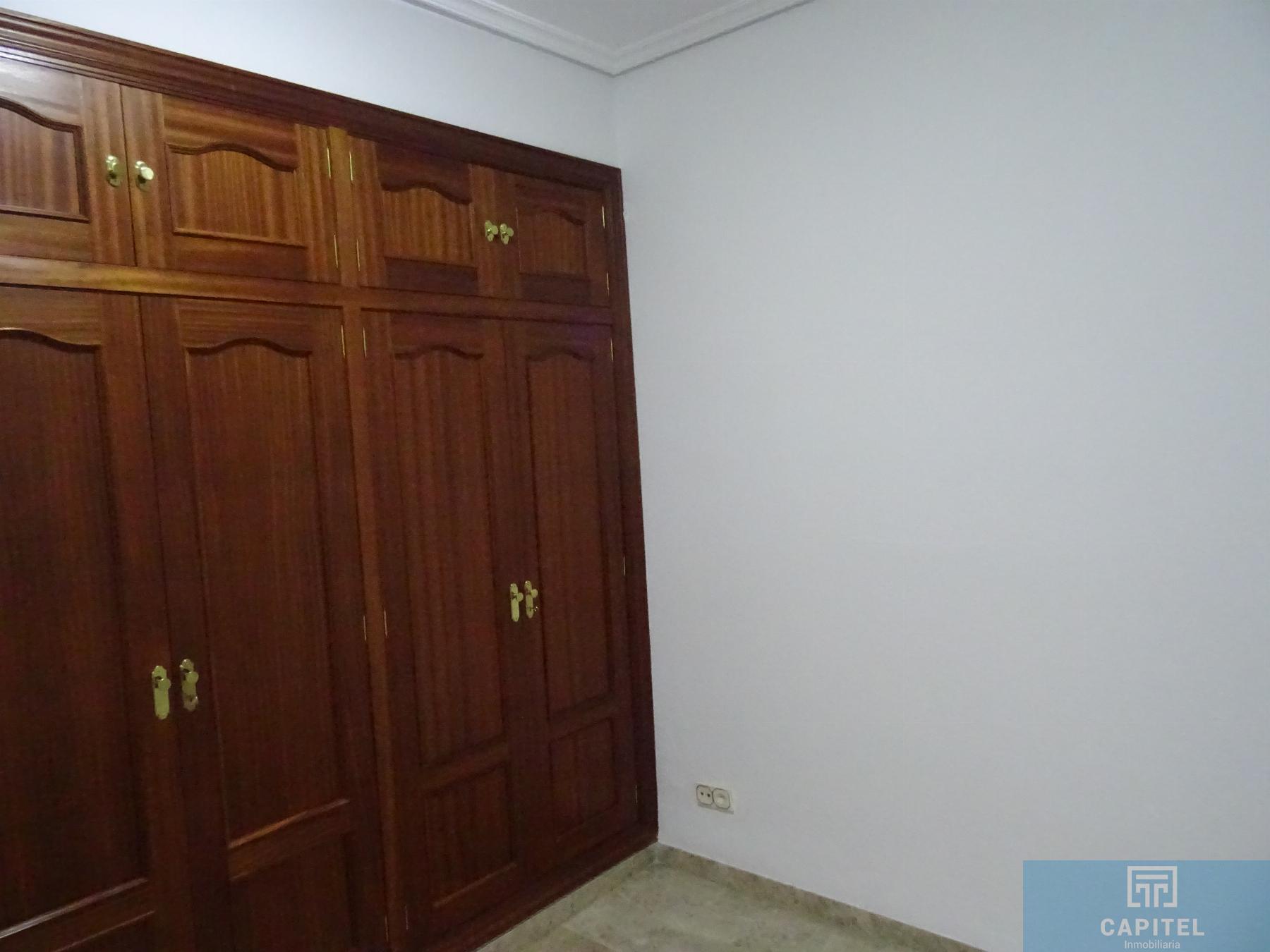 For sale of house in Córdoba