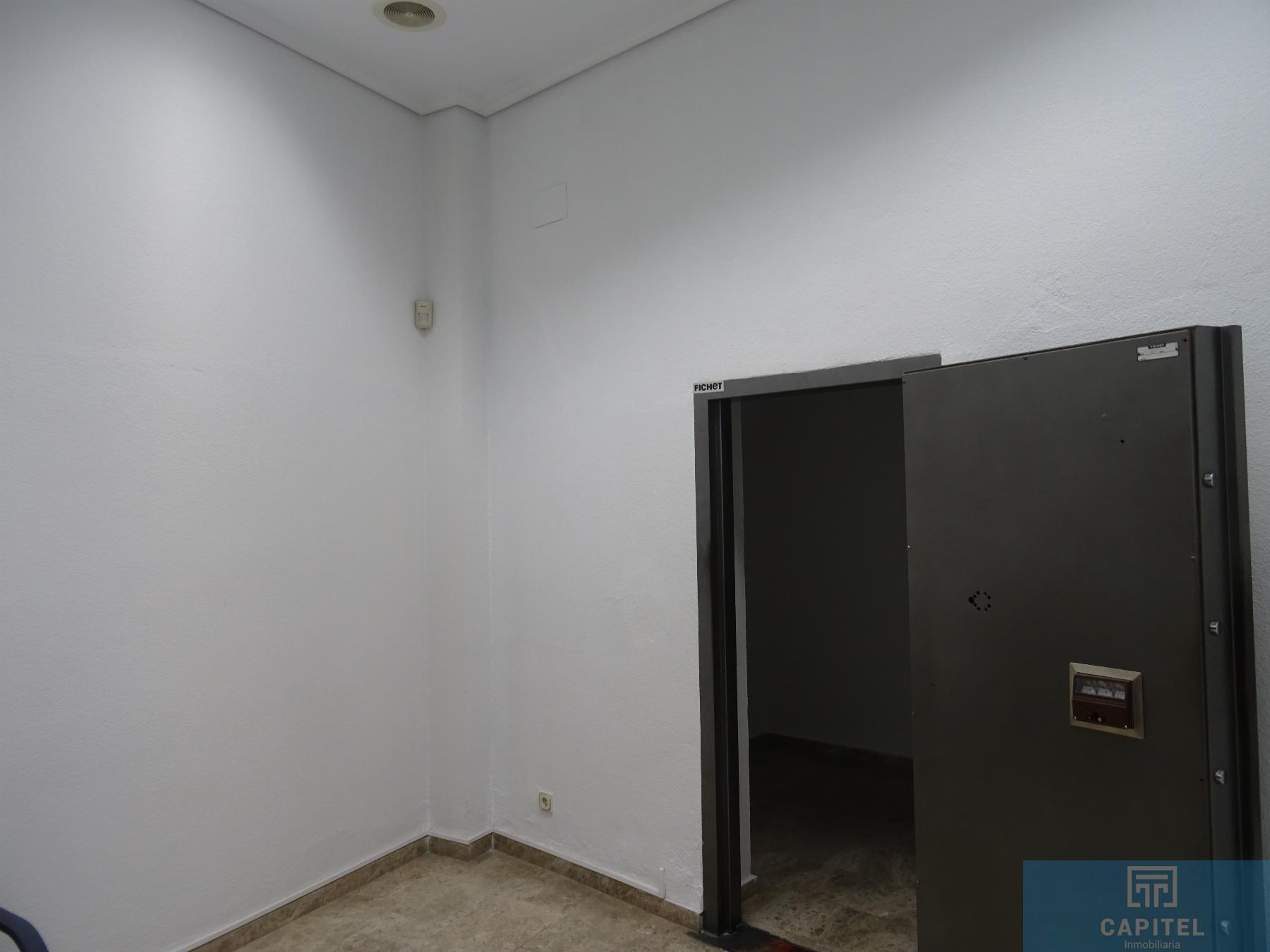 For sale of house in Córdoba