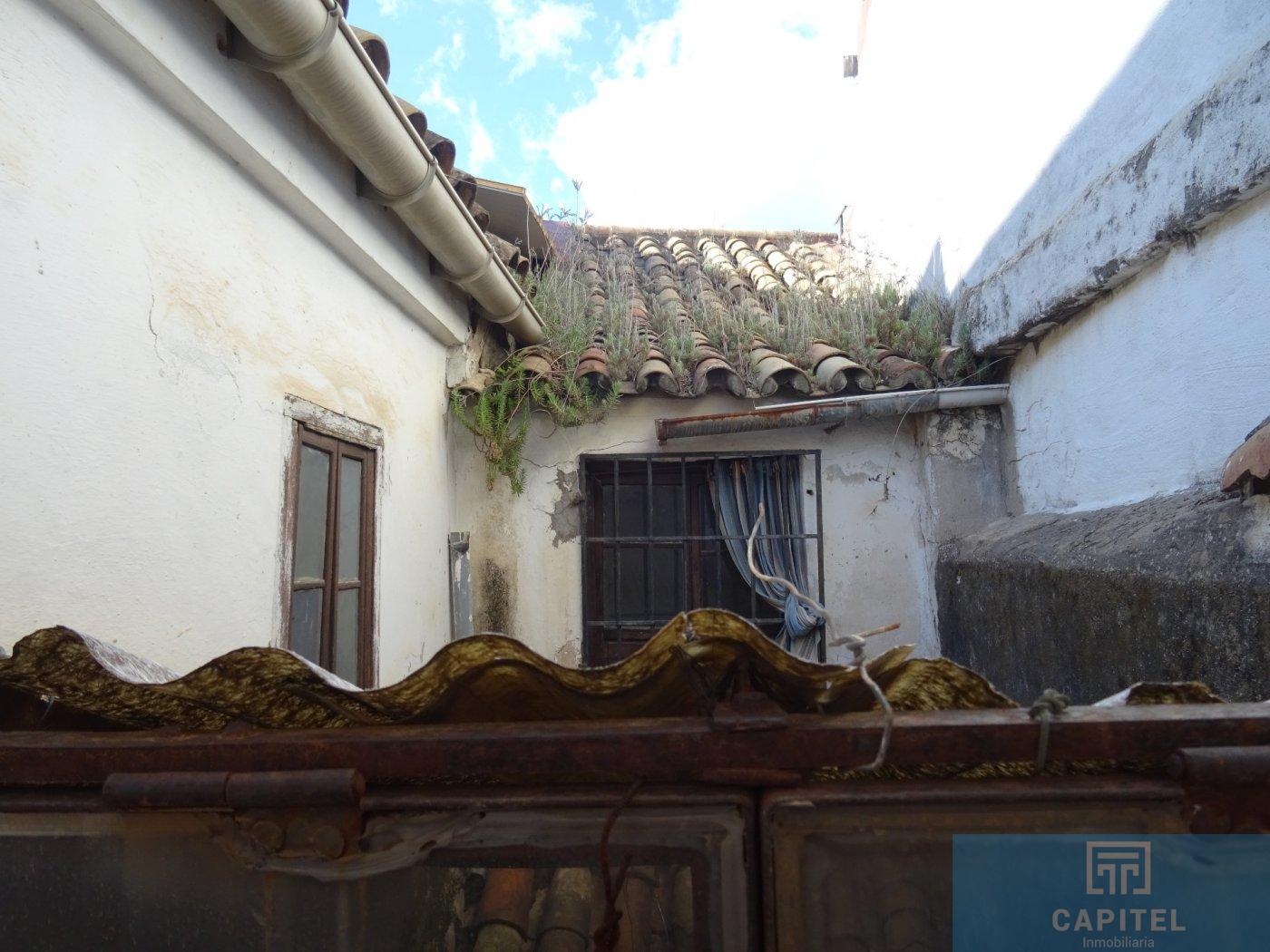 For sale of house in Córdoba