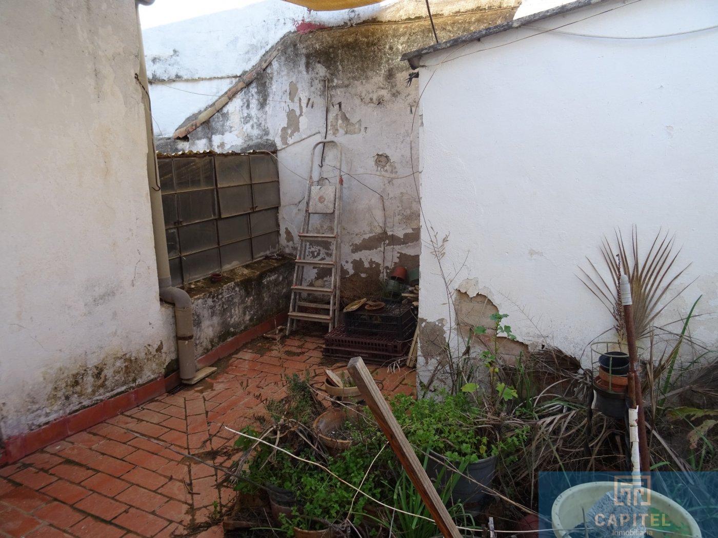 For sale of house in Córdoba