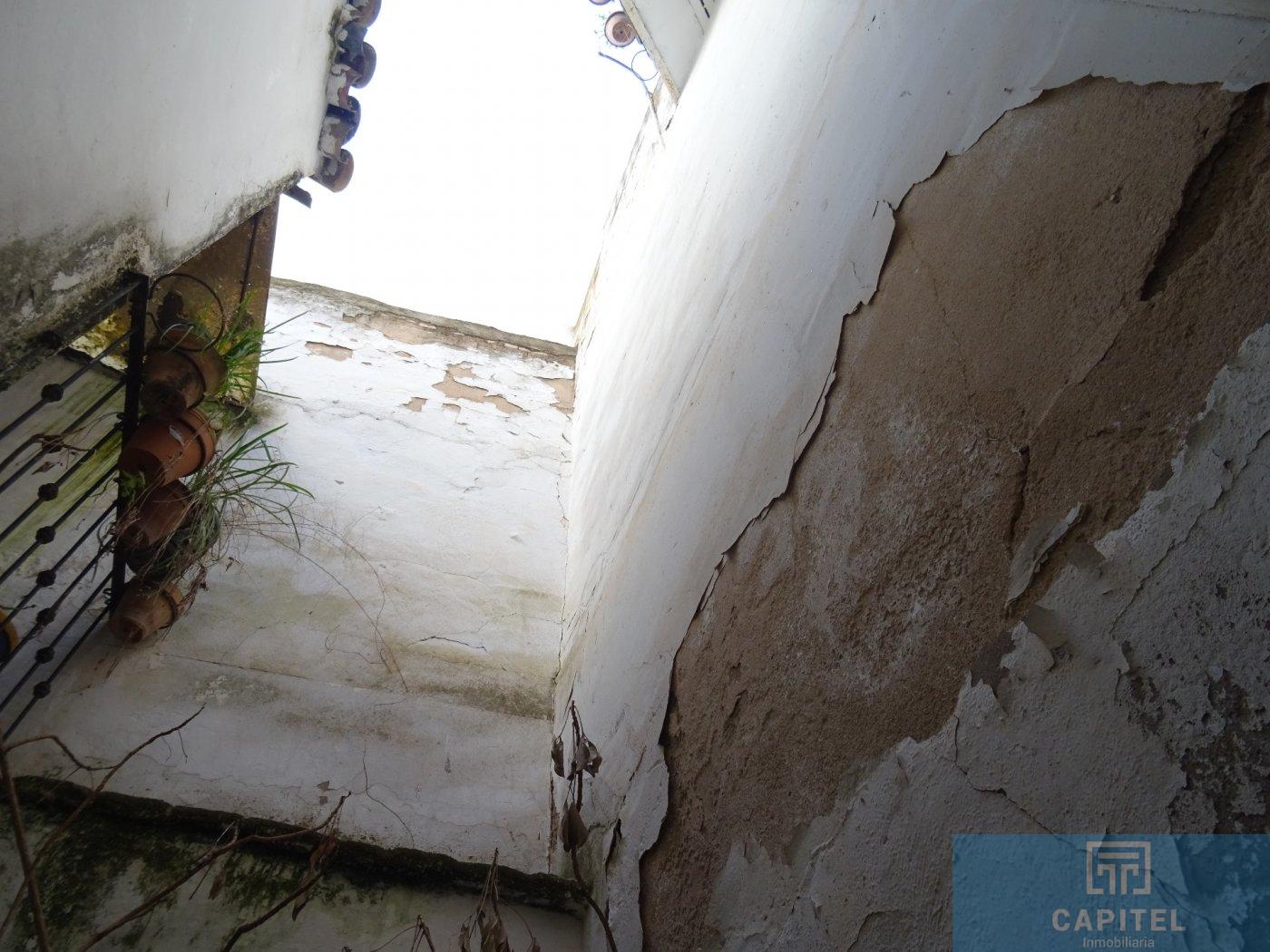 For sale of house in Córdoba