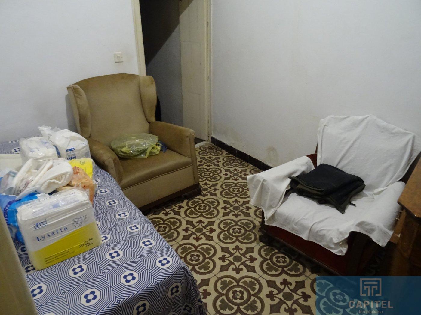 For sale of house in Córdoba