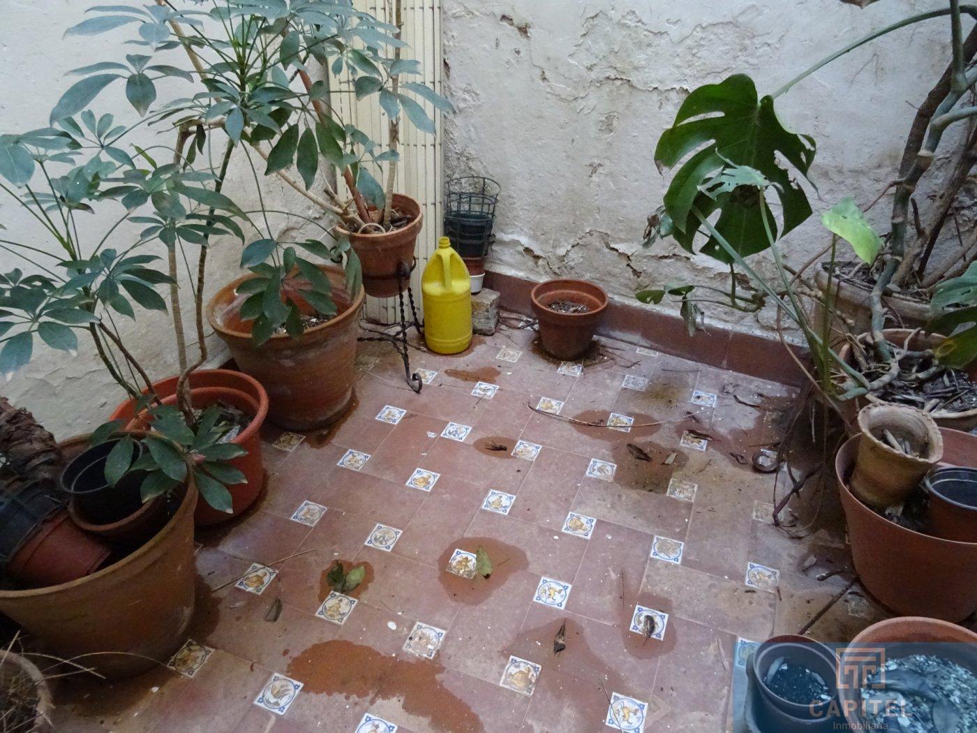 For sale of house in Córdoba