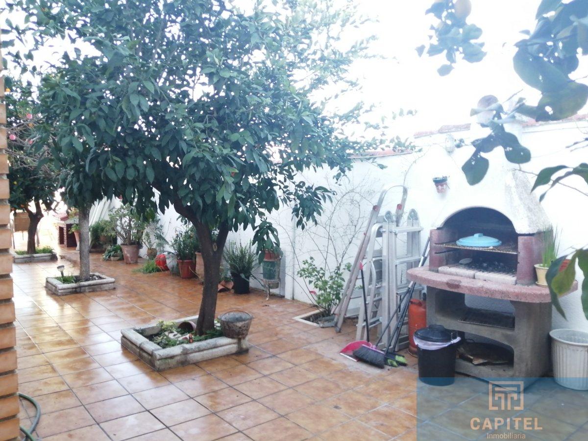 For sale of chalet in Córdoba