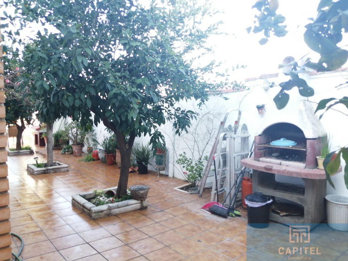 For sale of chalet in Córdoba