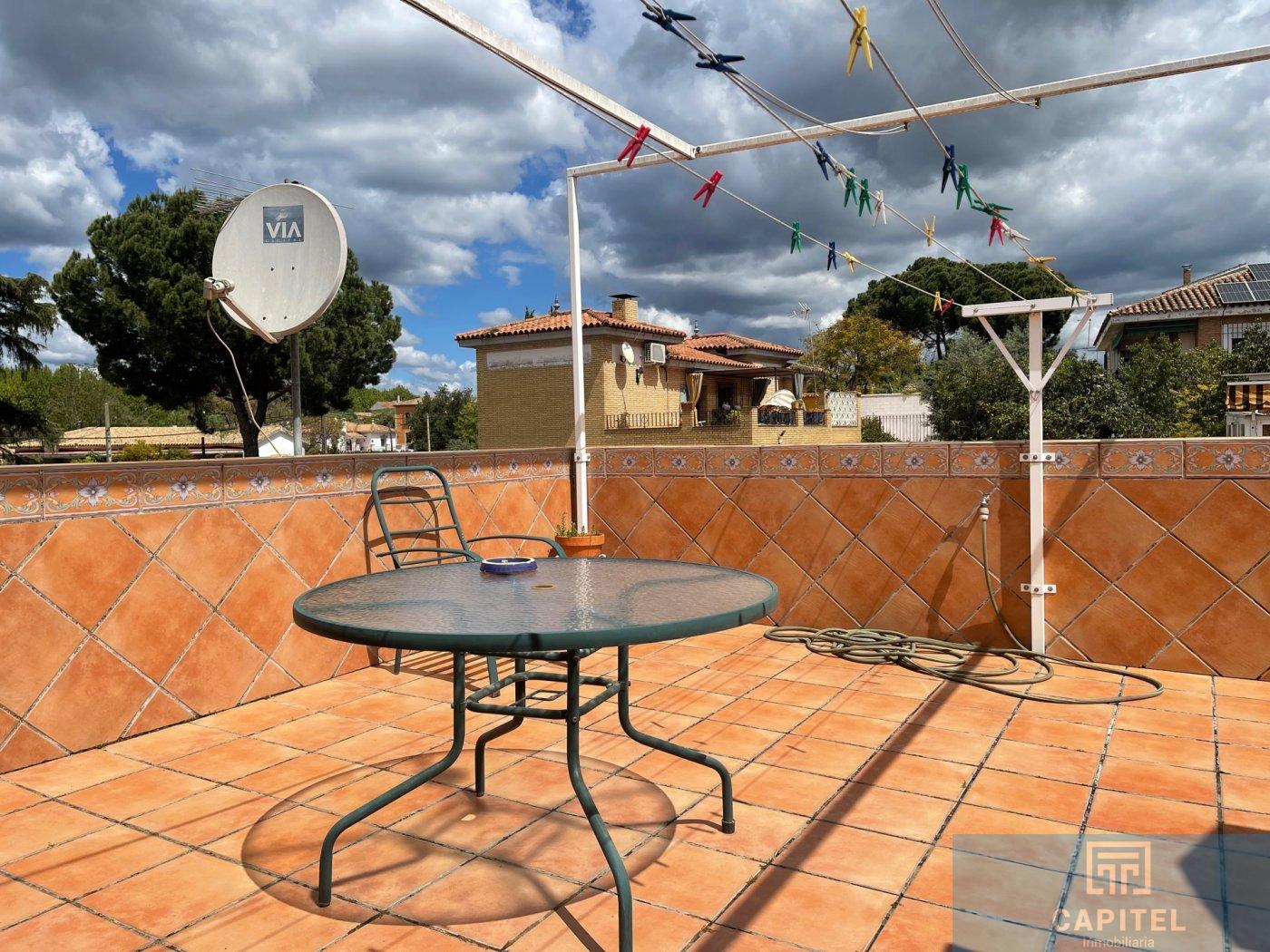 For sale of chalet in Córdoba