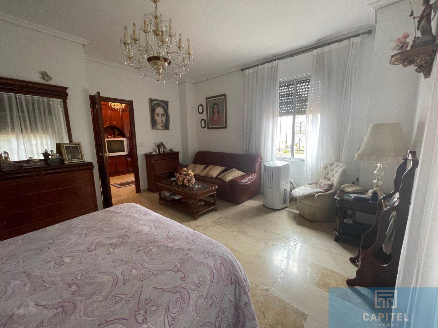 For sale of chalet in Córdoba