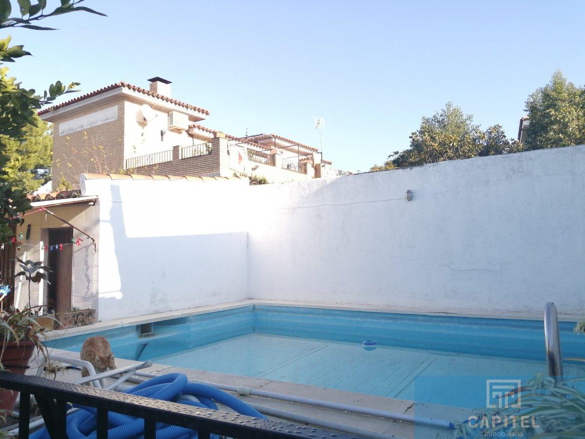 For sale of chalet in Córdoba