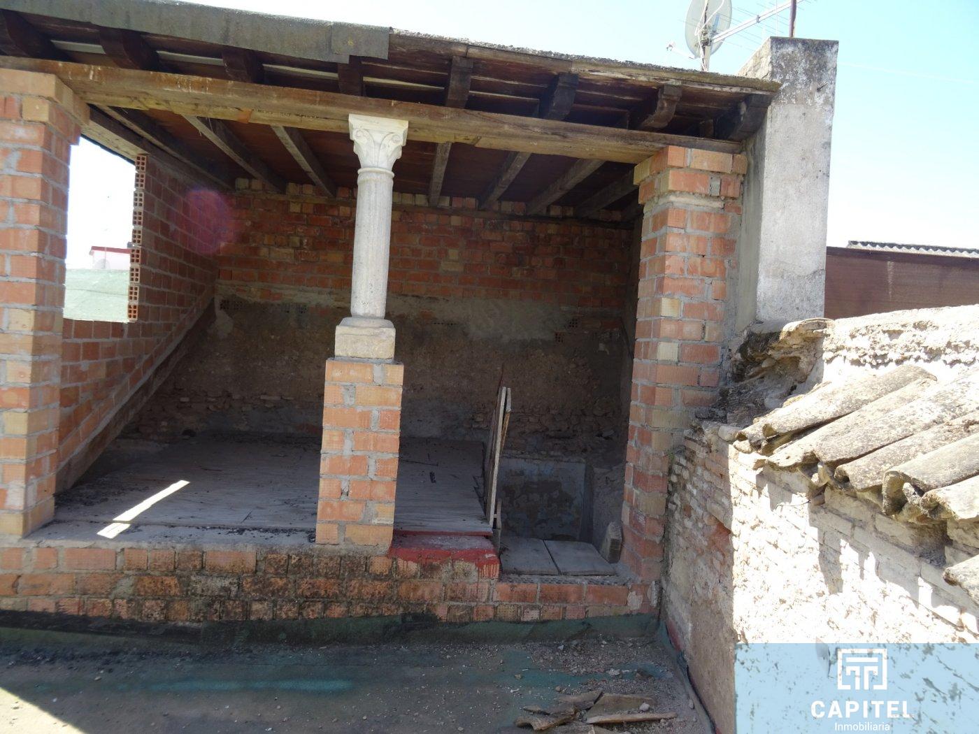 For sale of house in Córdoba