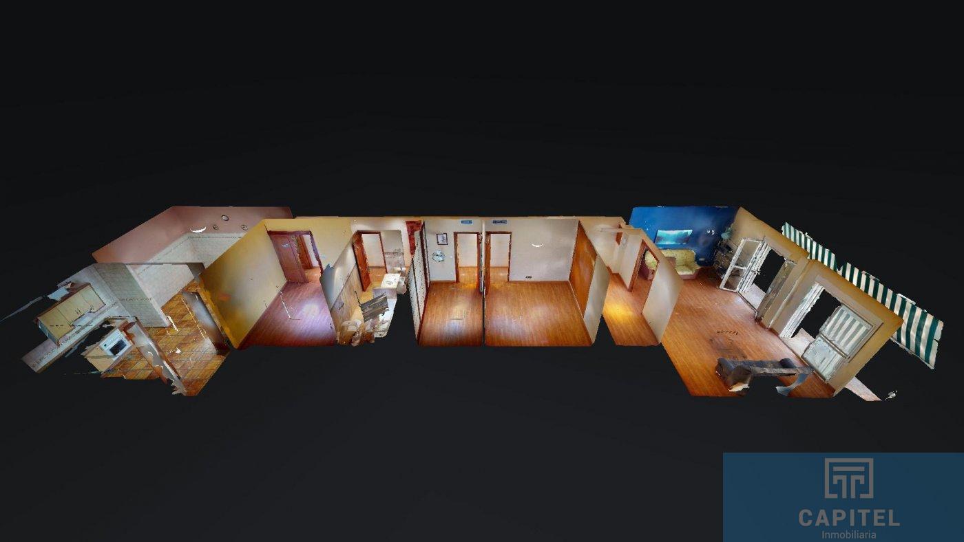 For sale of flat in Córdoba