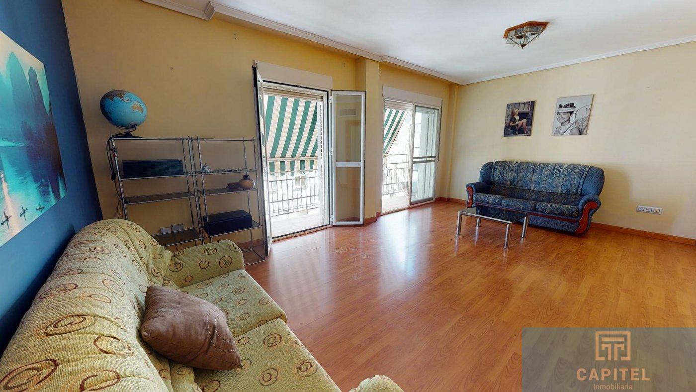 For sale of flat in Córdoba