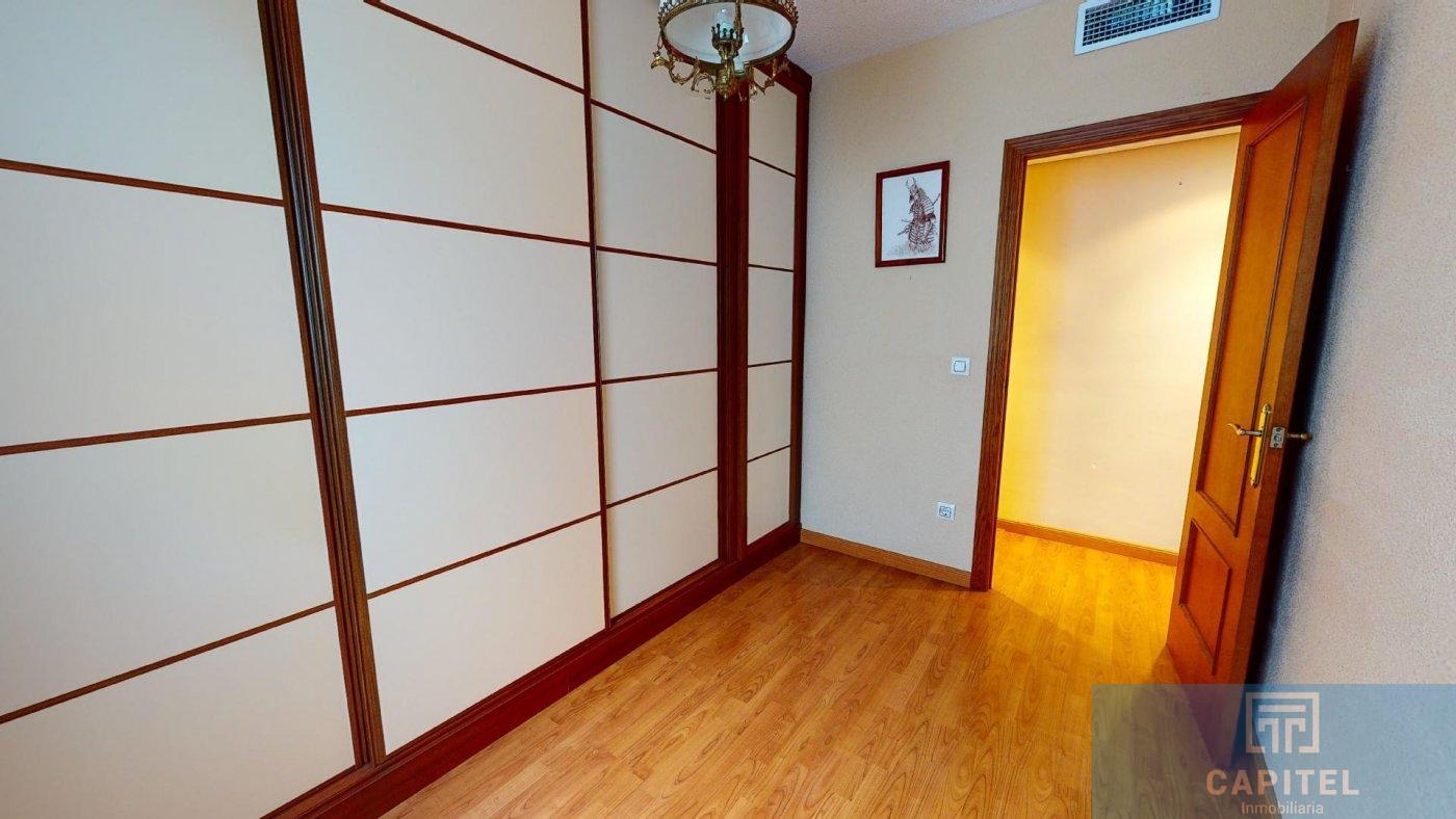 For sale of flat in Córdoba