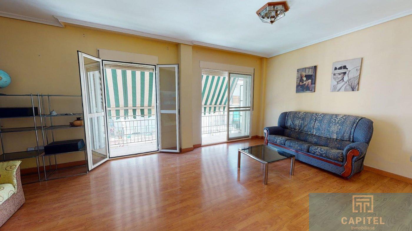 For sale of flat in Córdoba