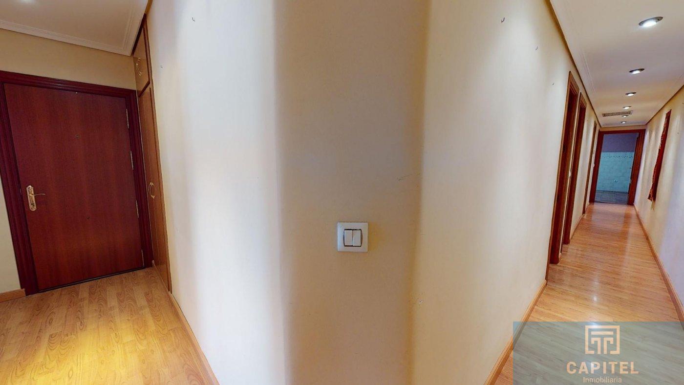 For sale of flat in Córdoba