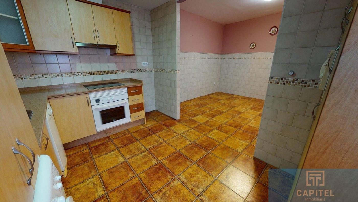 For sale of flat in Córdoba