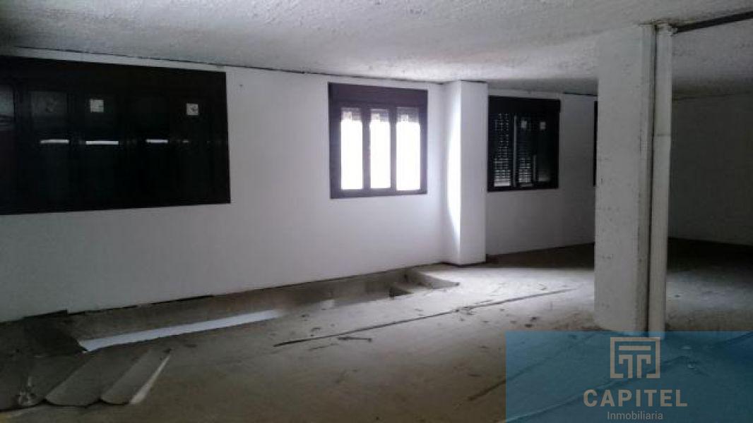 For rent of commercial in Córdoba