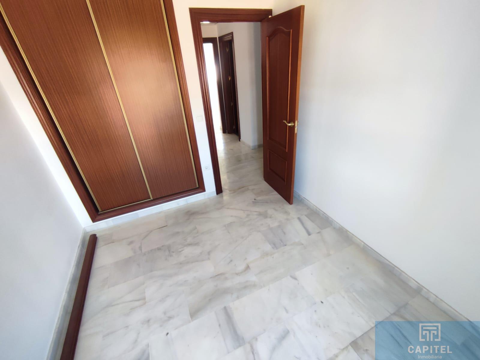 For sale of house in Córdoba
