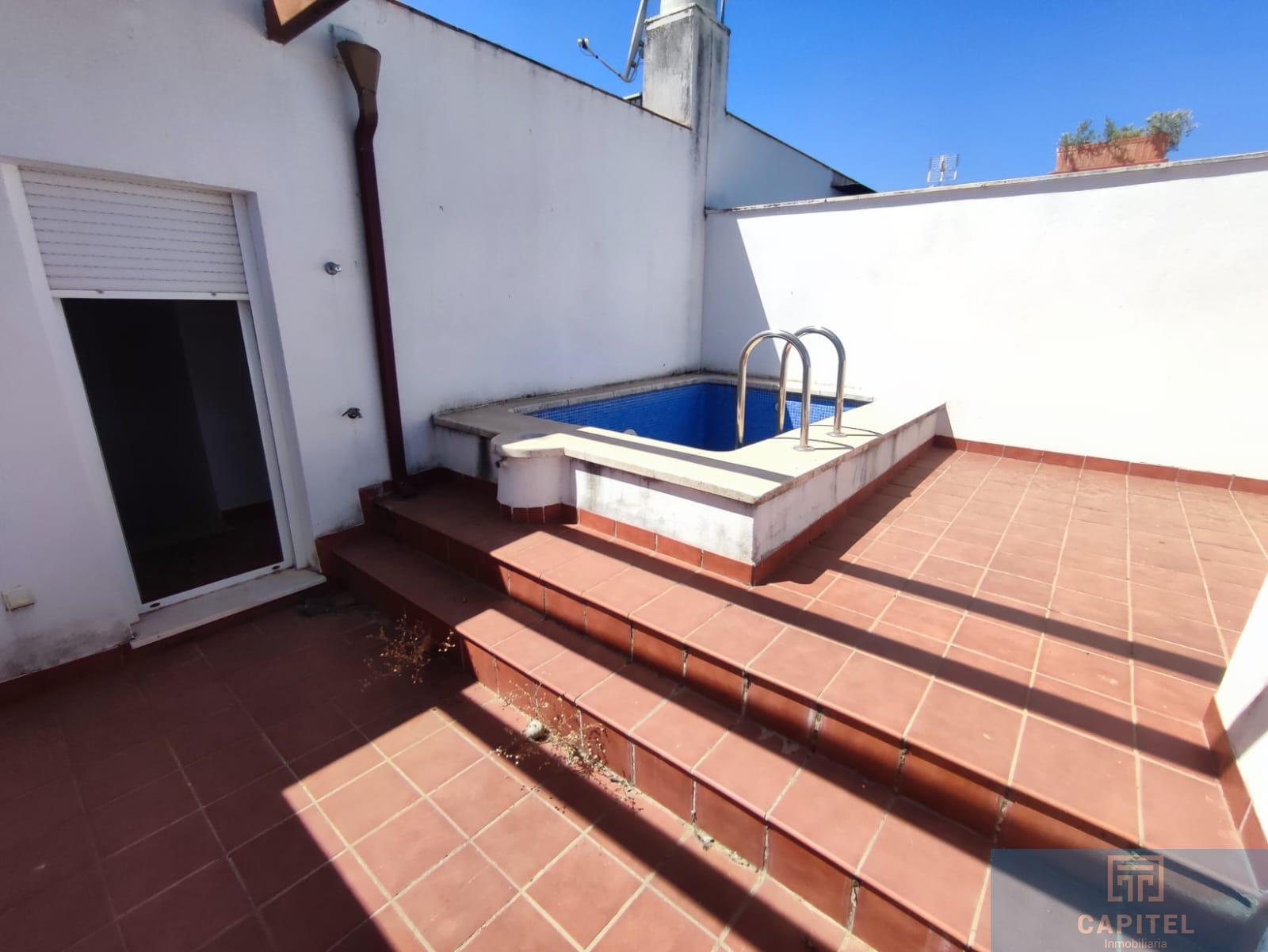 For sale of house in Córdoba