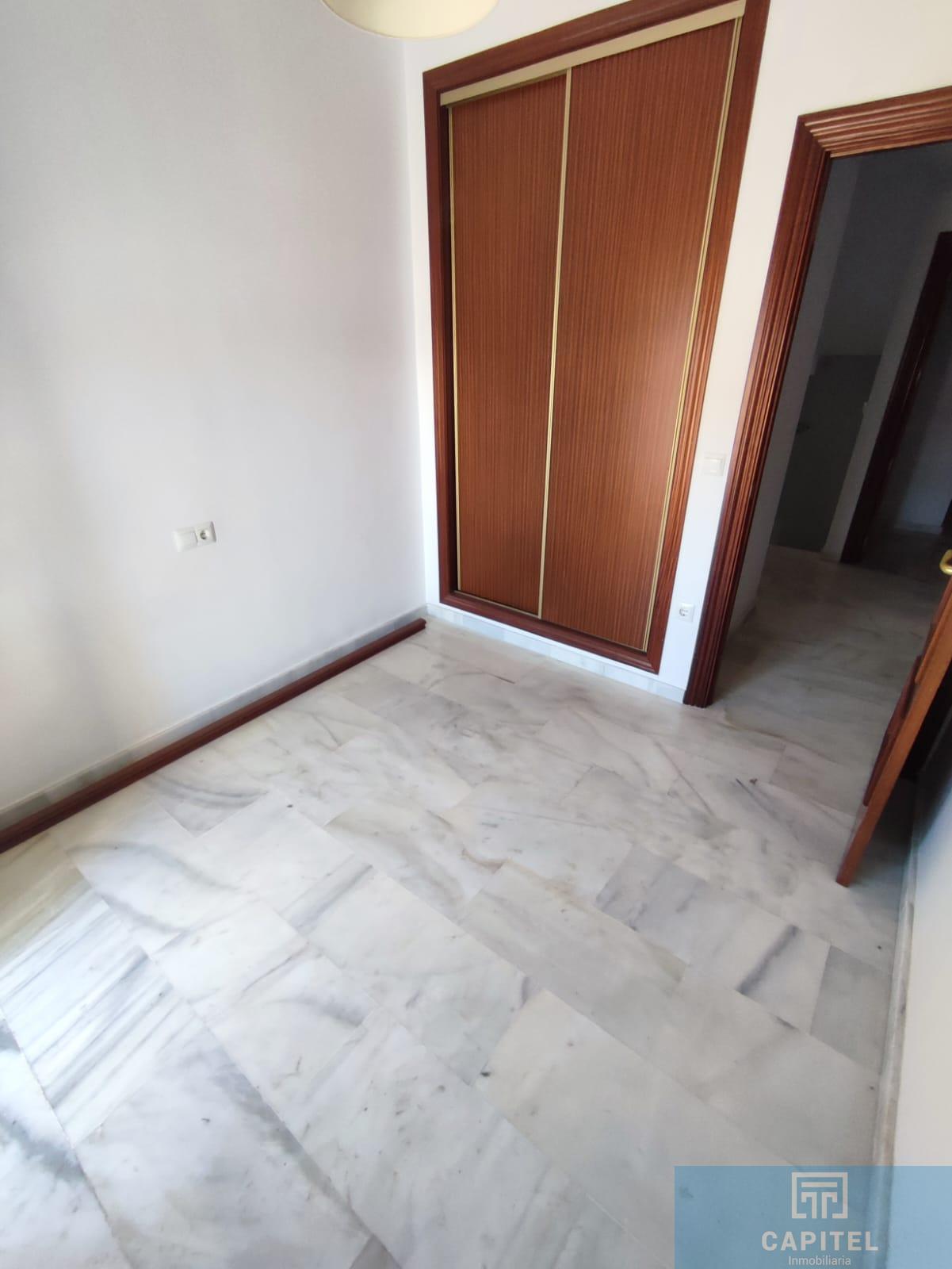 For sale of house in Córdoba