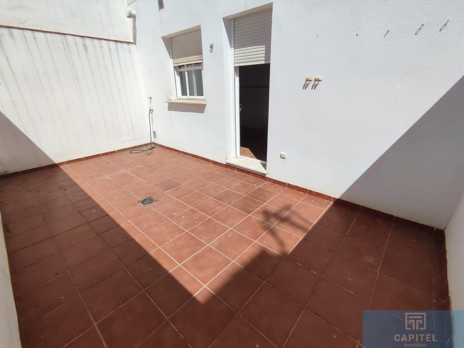 For sale of house in Córdoba
