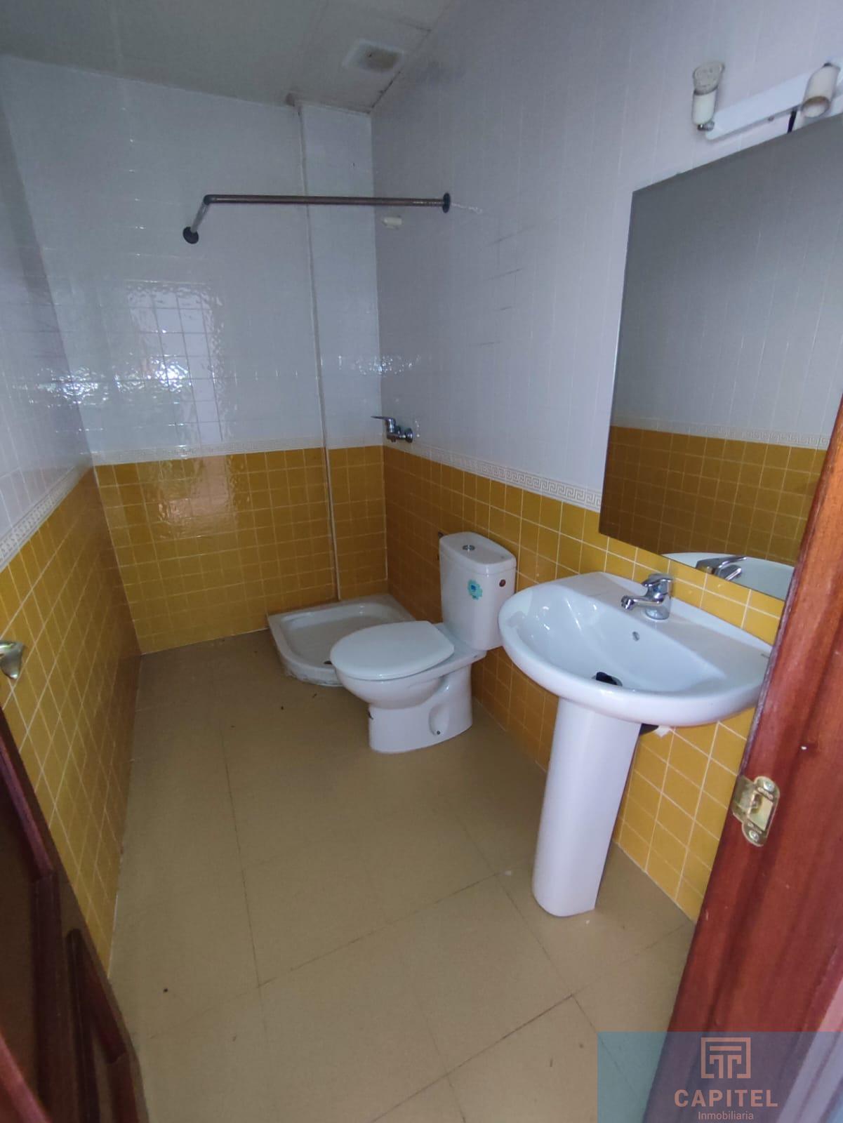 For sale of house in Córdoba