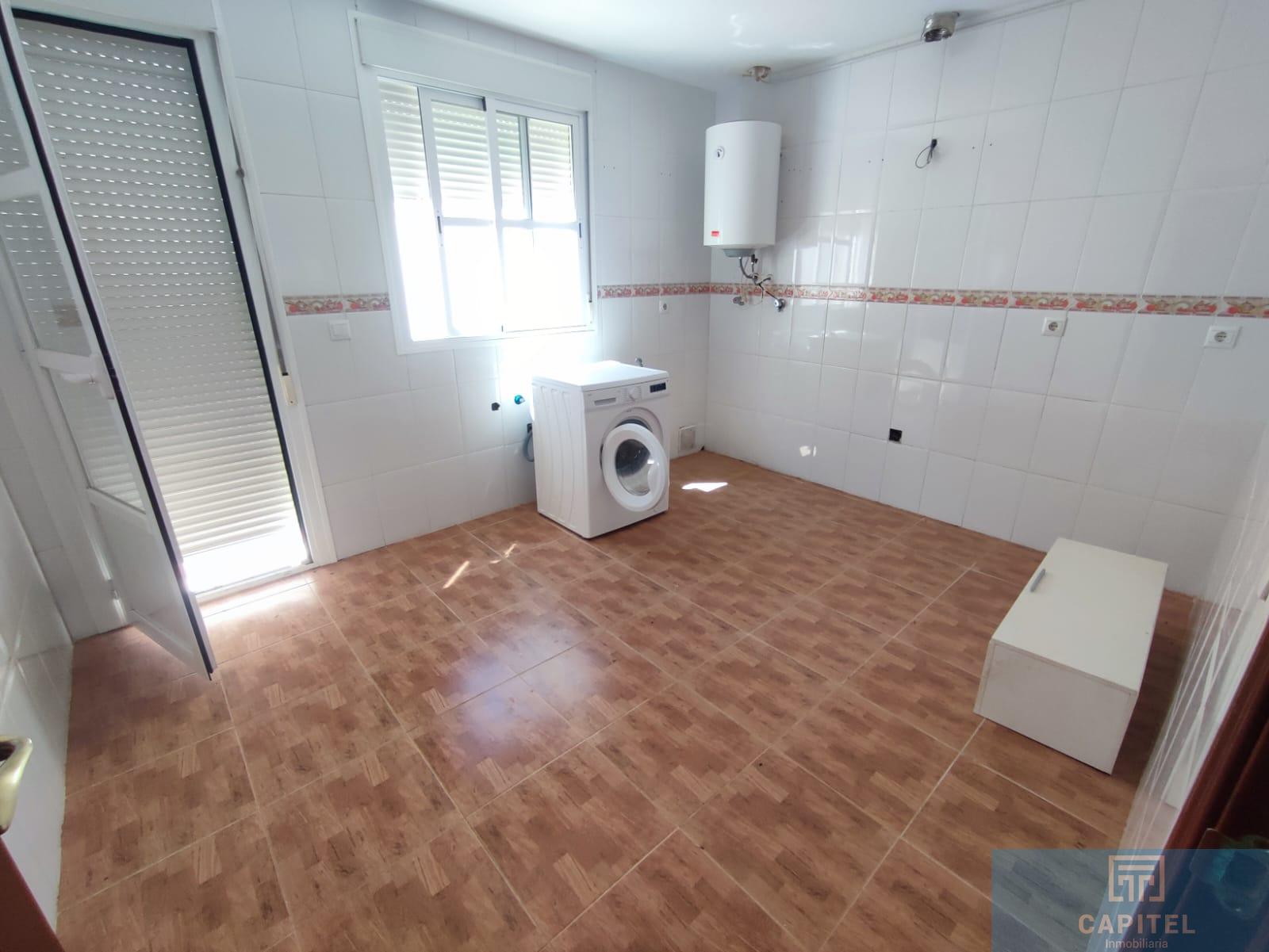 For sale of house in Córdoba