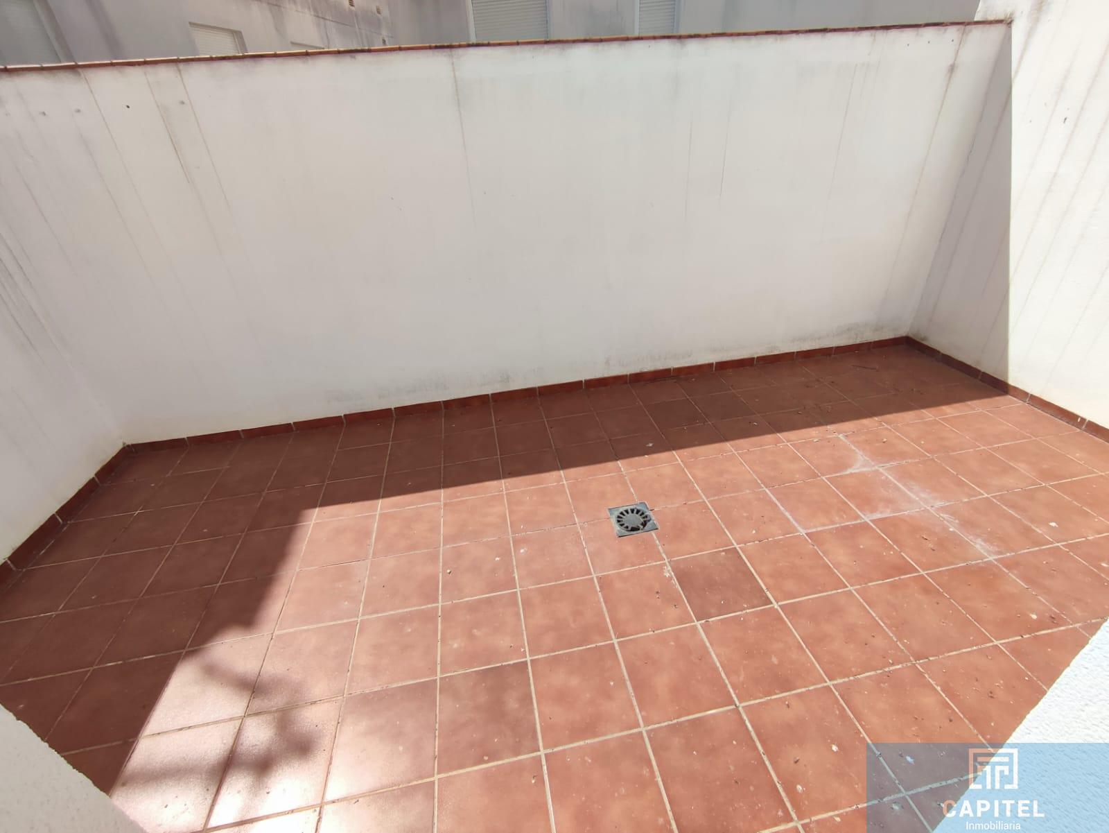 For sale of house in Córdoba